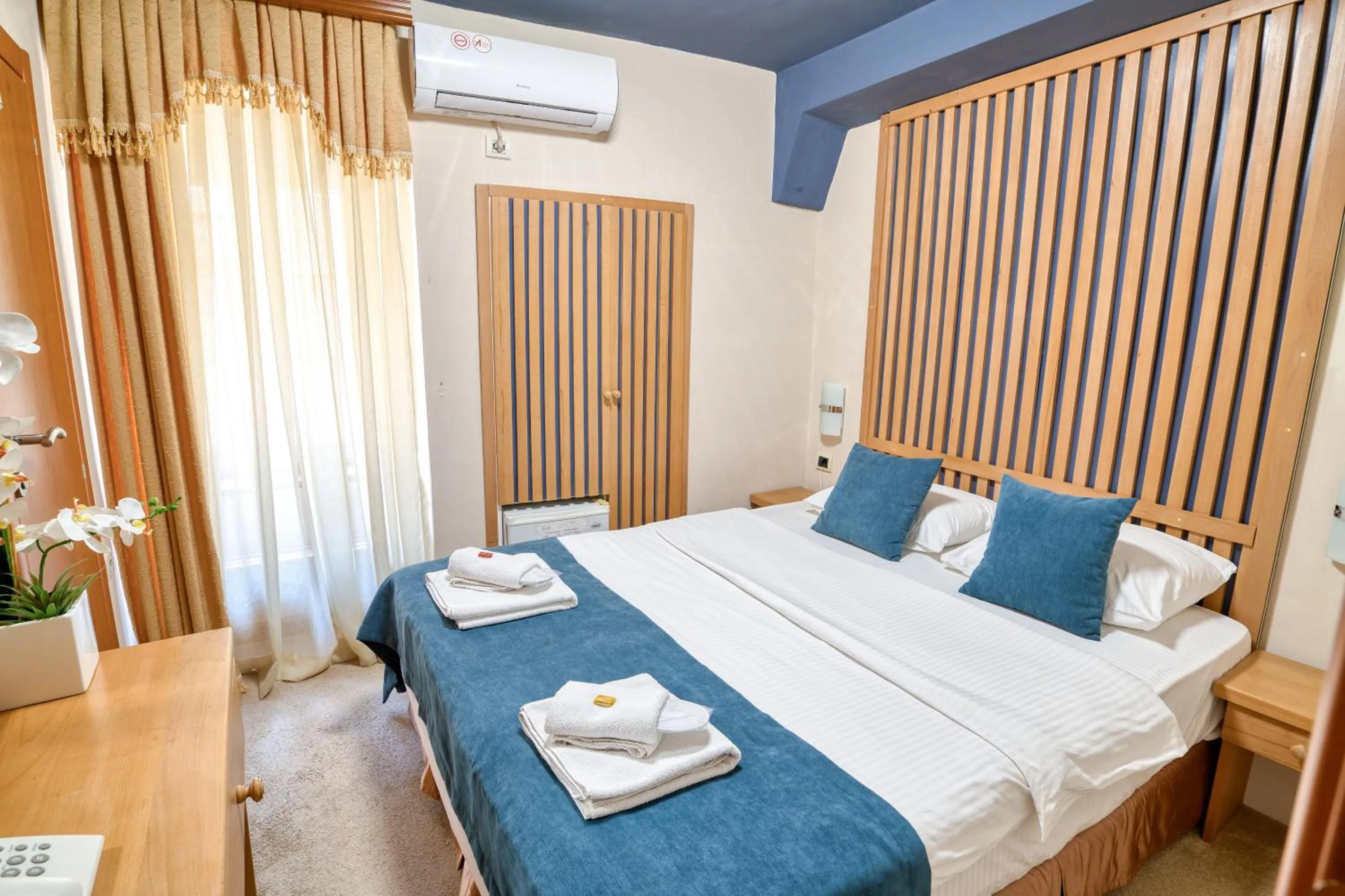 Bed in Hotel Rendez Vous