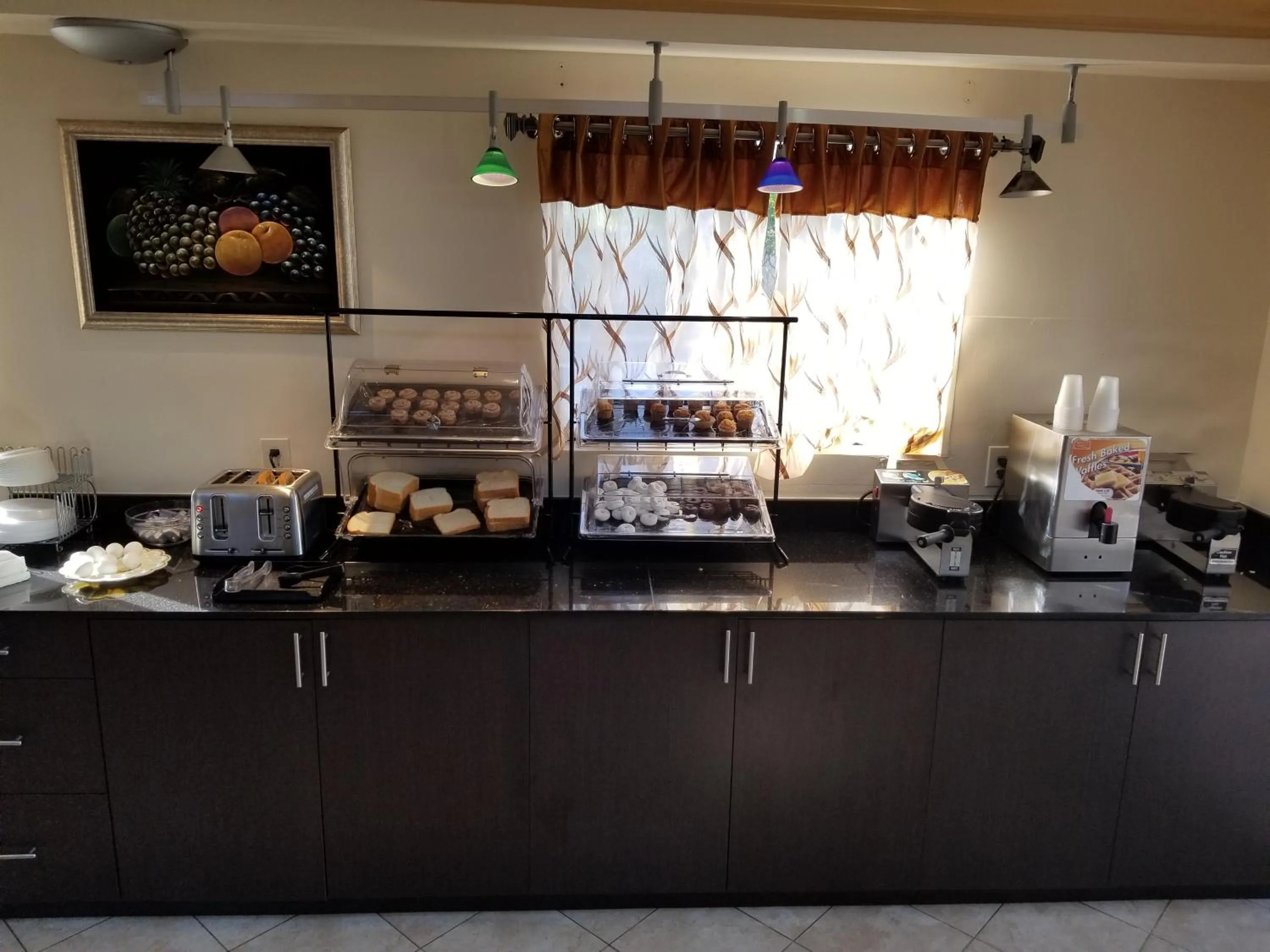 Breakfast in Americas Best Value Inn Fort Myers