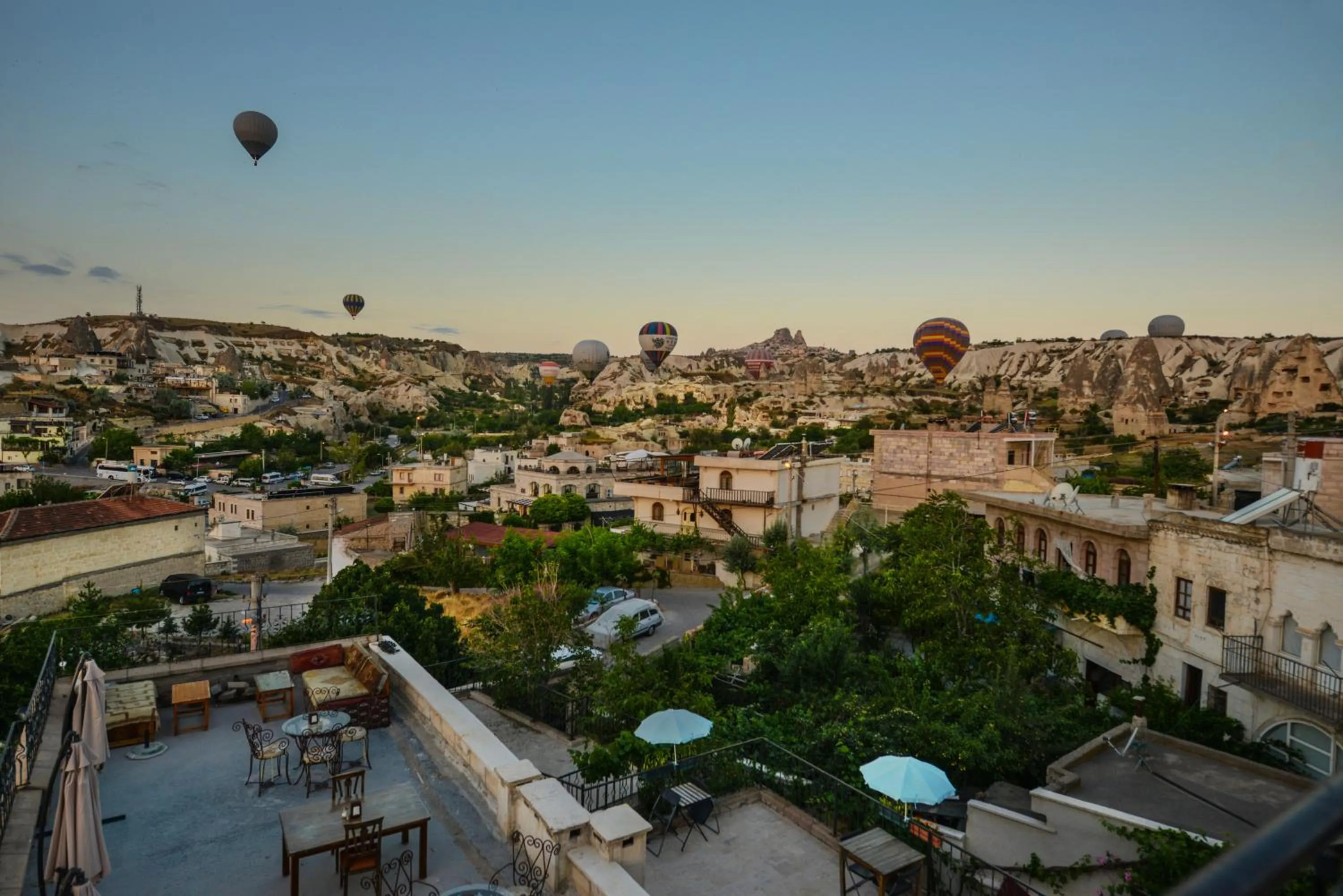 Breakfast in Vineyard Cave Hotel