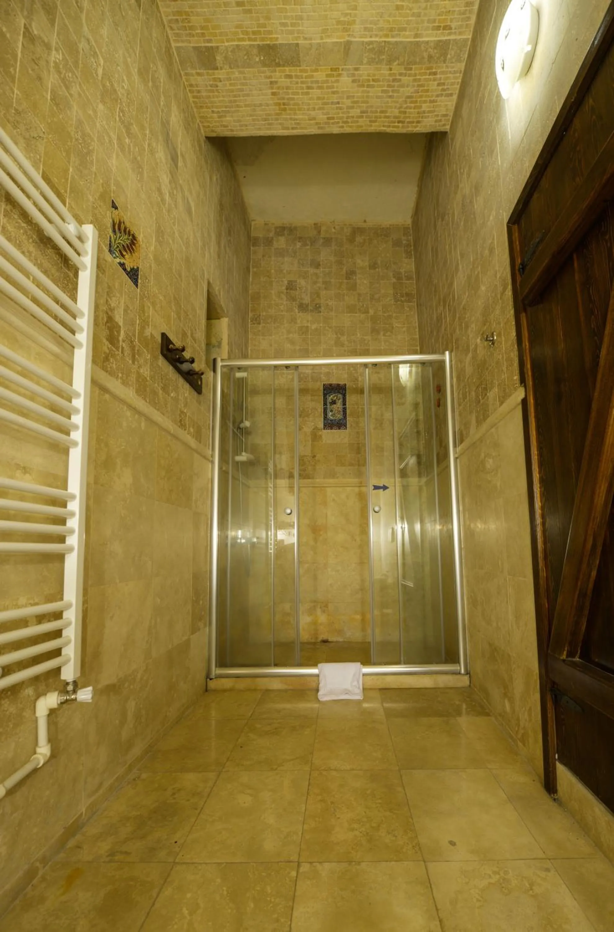 Shower in Vineyard Cave Hotel