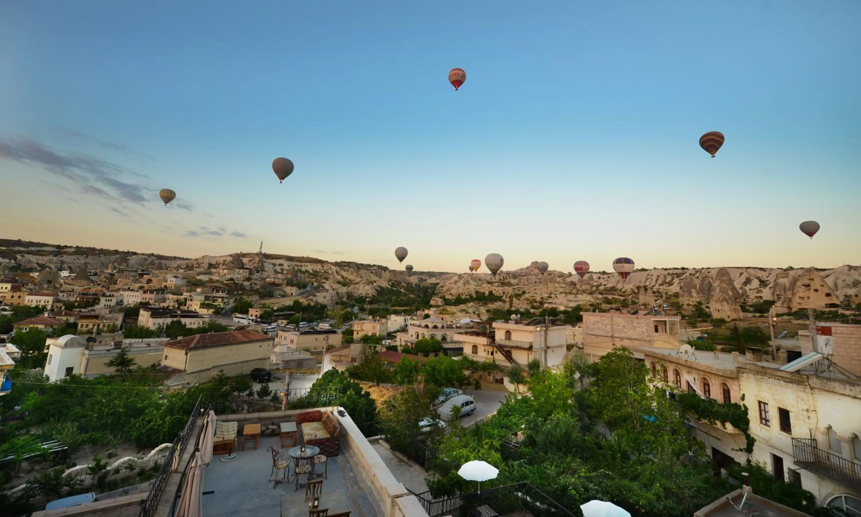 Breakfast in Vineyard Cave Hotel