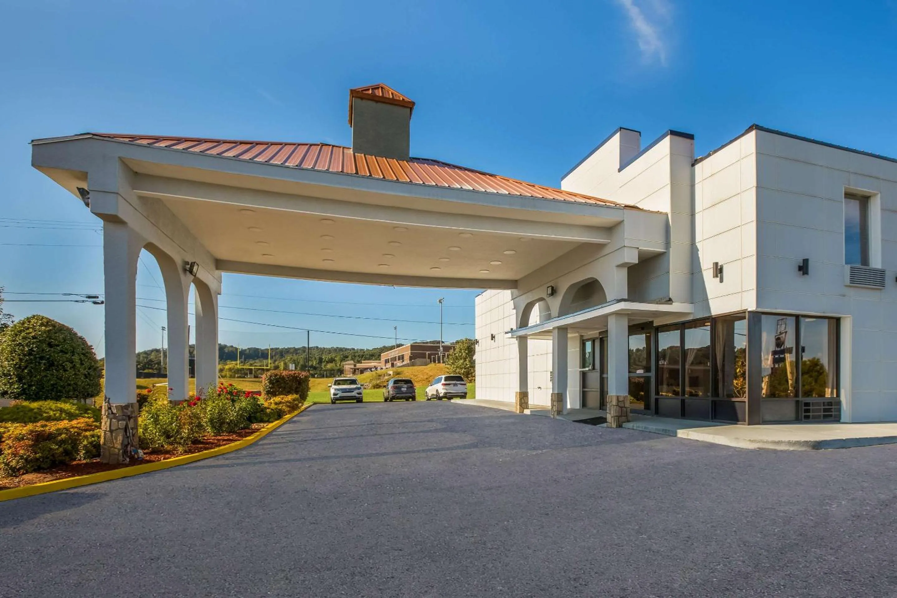 Property building in Econo Lodge White Pine Morristown I-81 & I-40 Split