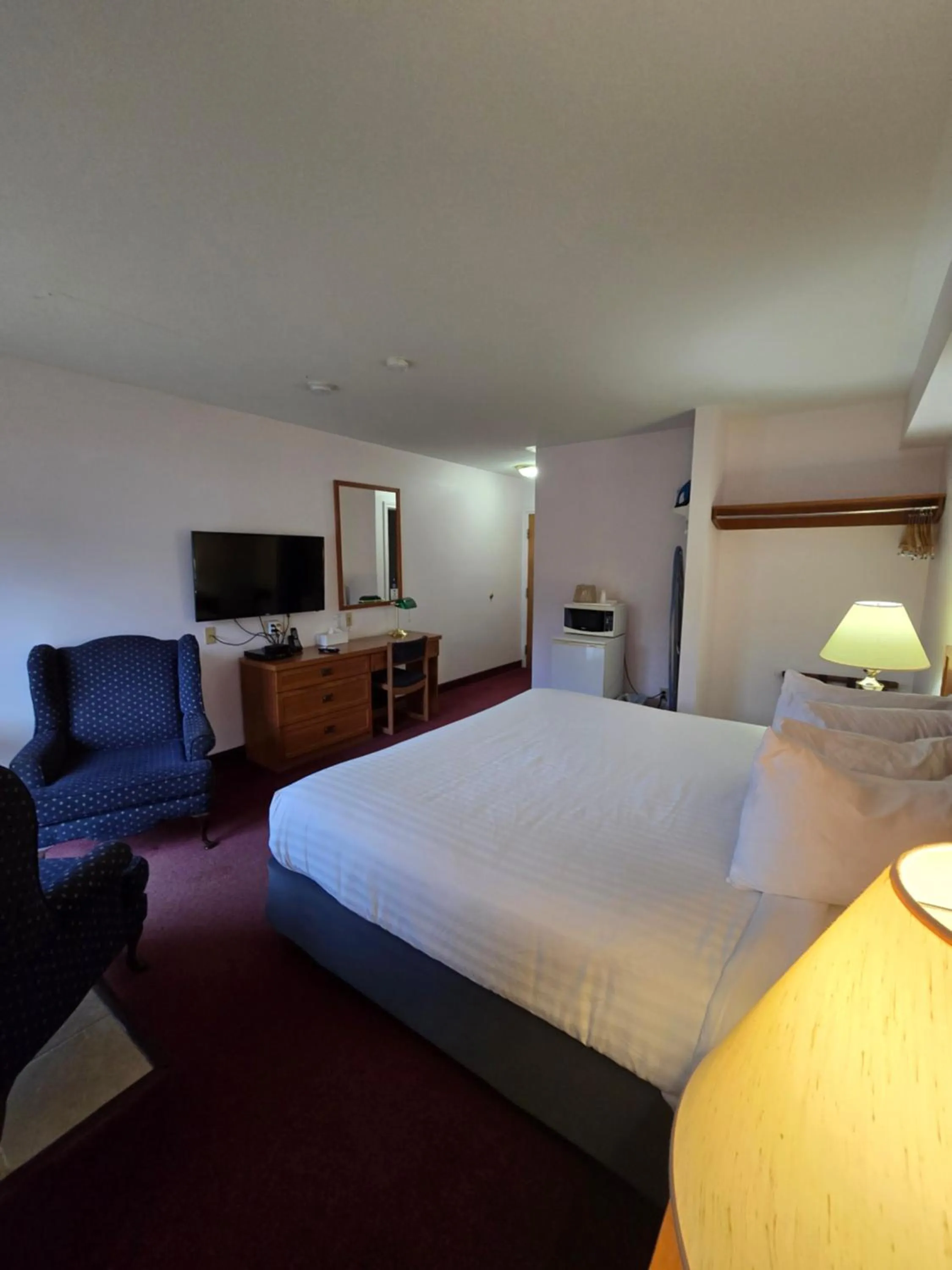 Bed in Travelodge by Wyndham Port Elgin