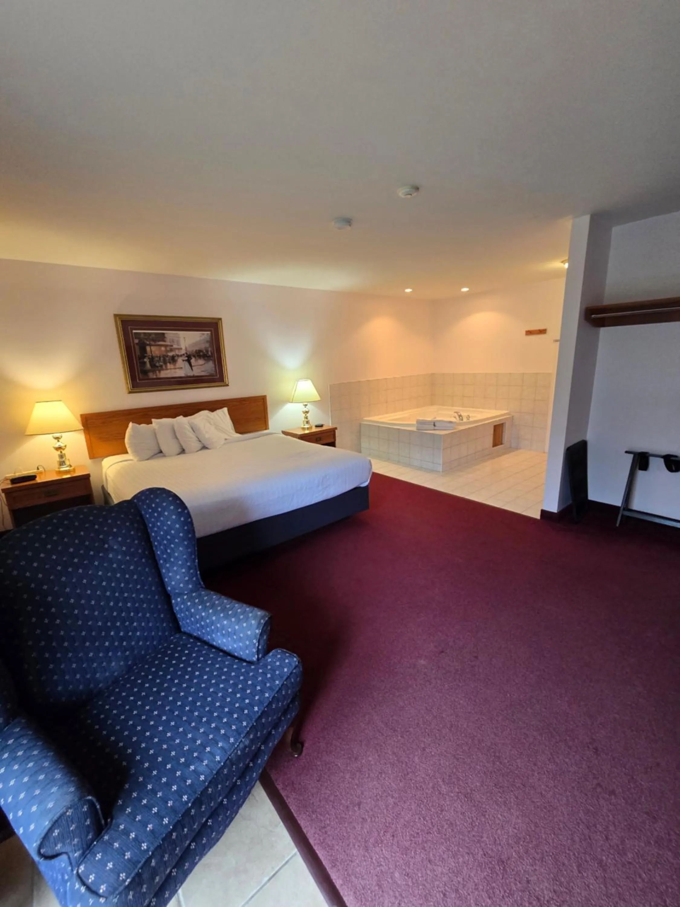 Bed in Travelodge by Wyndham Port Elgin