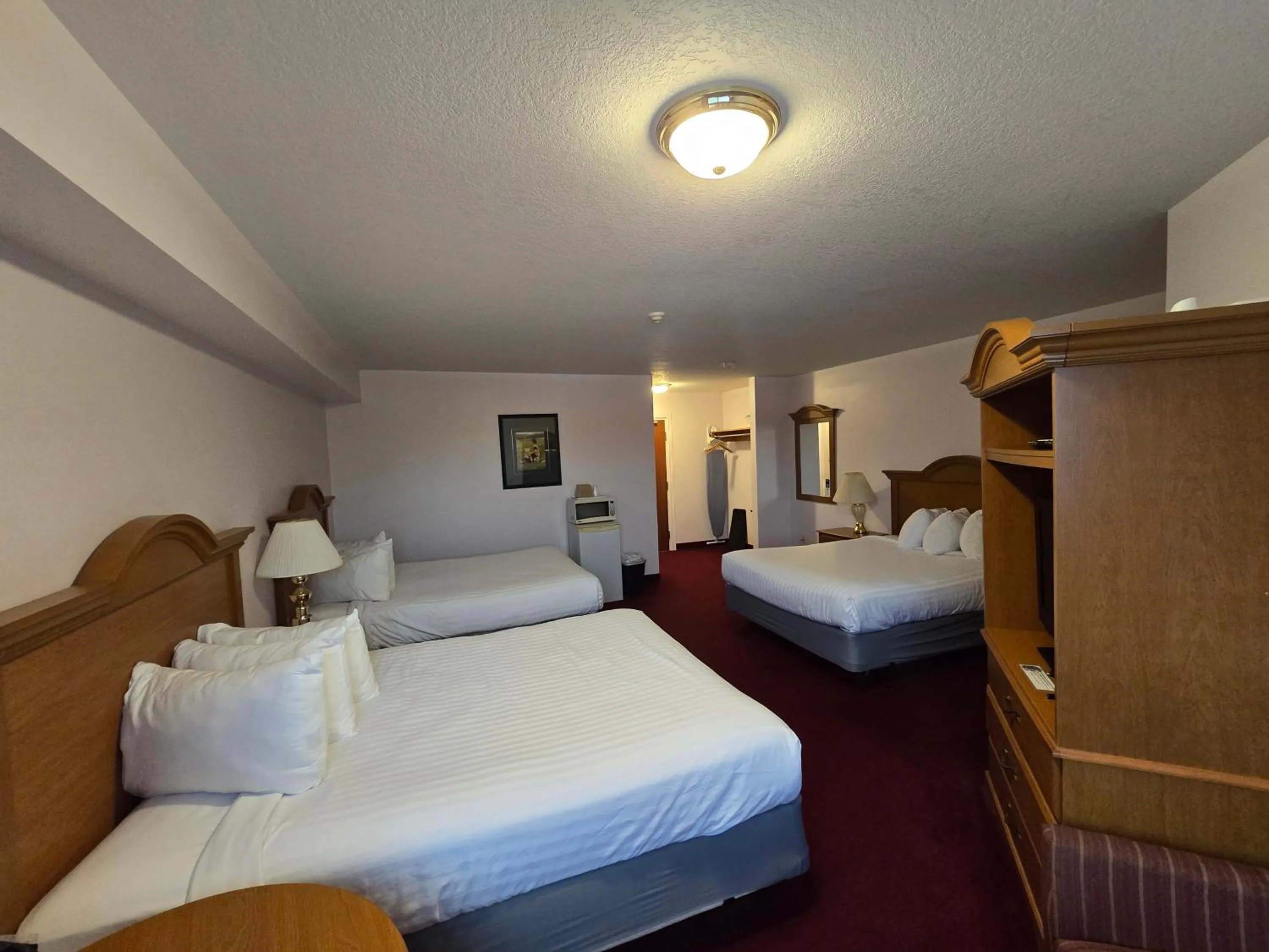 Bed in Travelodge by Wyndham Port Elgin