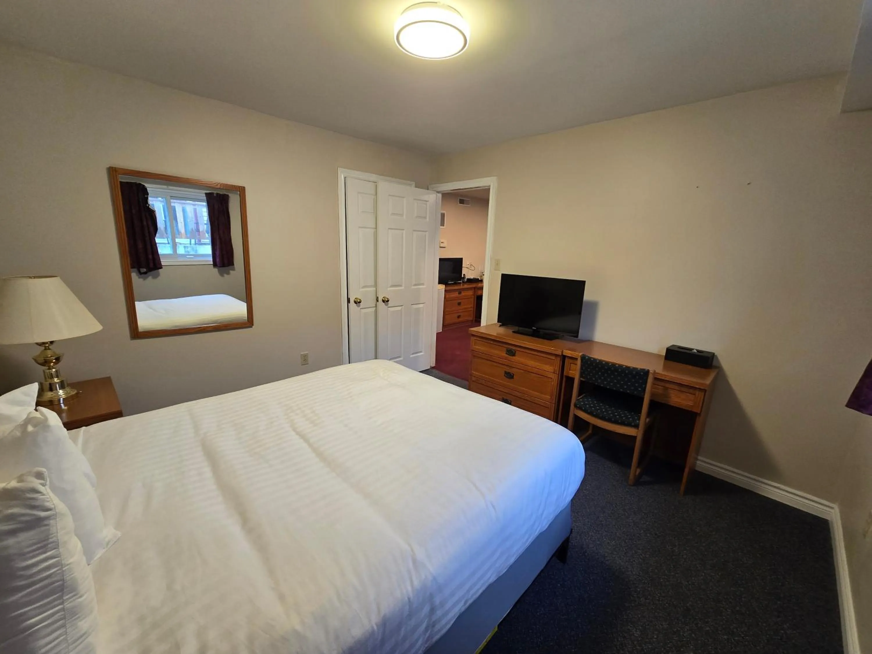 Bed in Travelodge by Wyndham Port Elgin