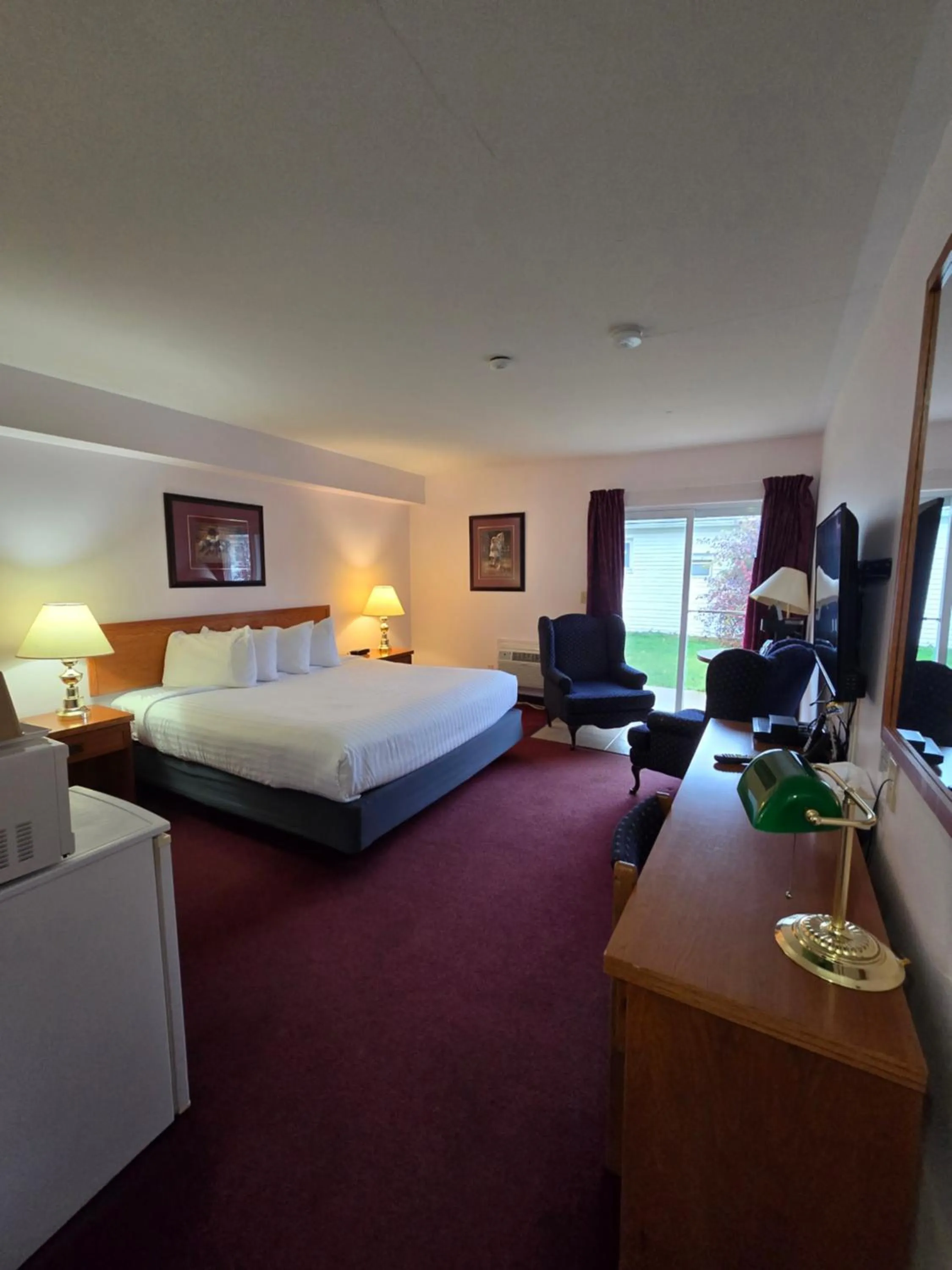 Bed in Travelodge by Wyndham Port Elgin