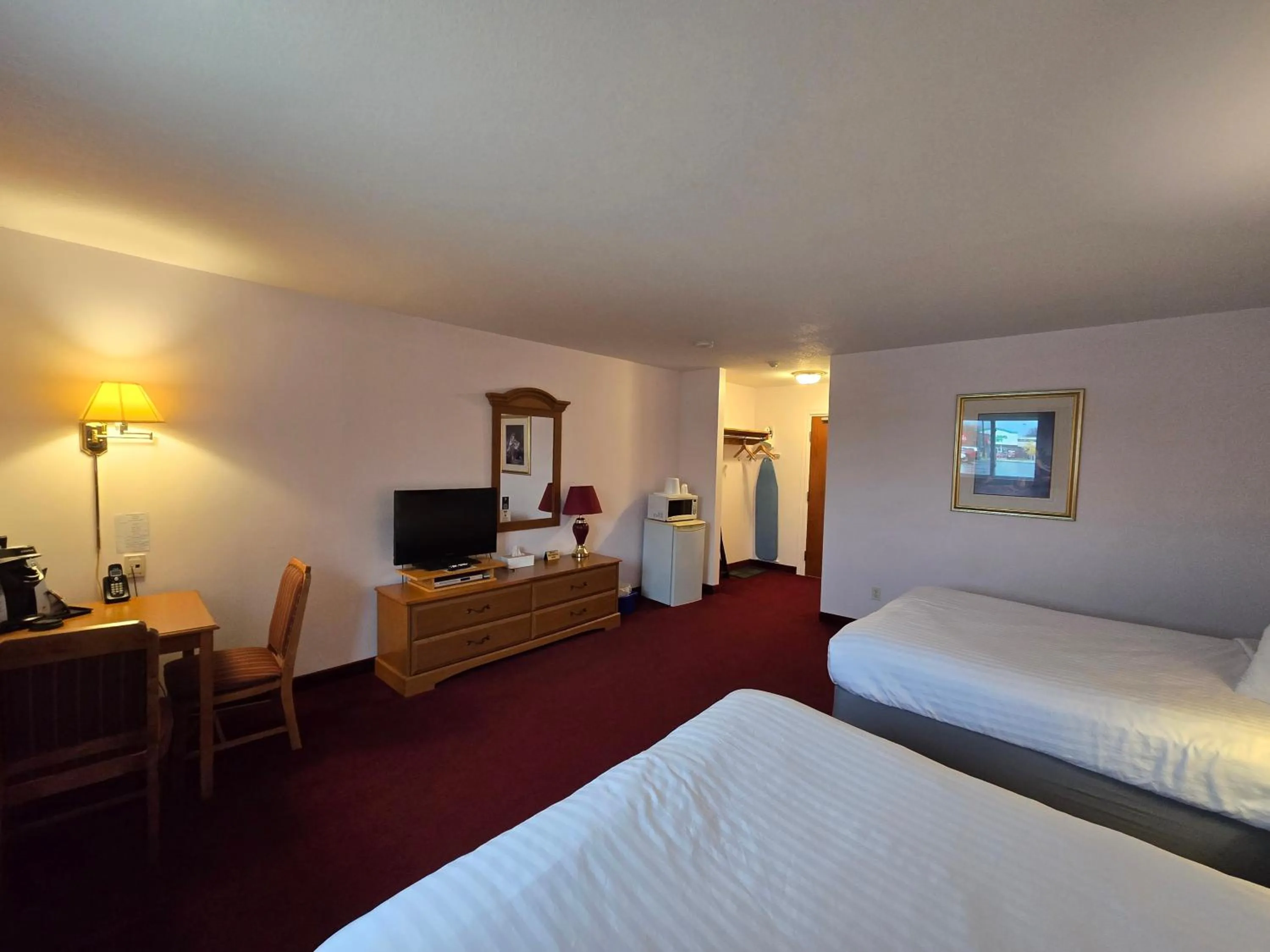 Bed in Travelodge by Wyndham Port Elgin