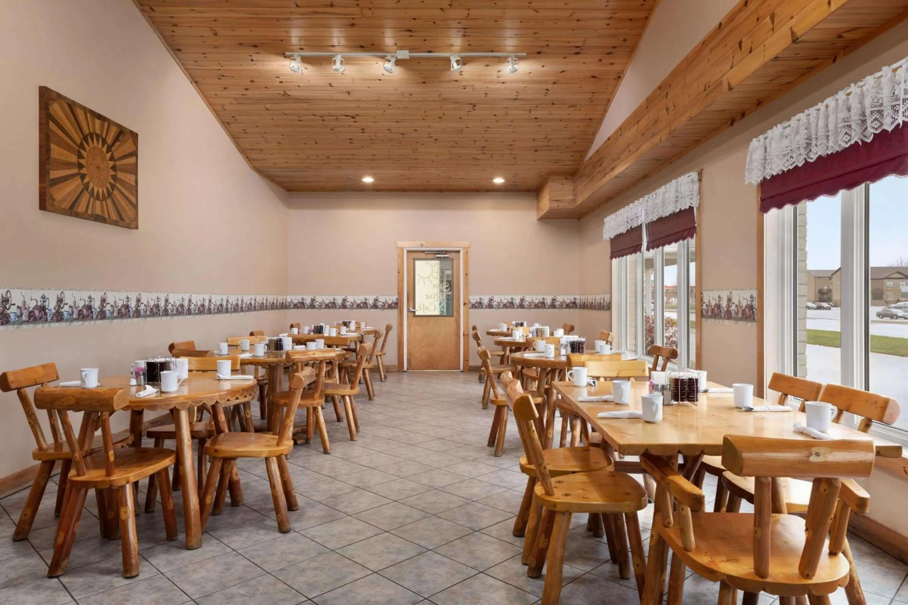 Restaurant/places to eat in Travelodge by Wyndham Port Elgin