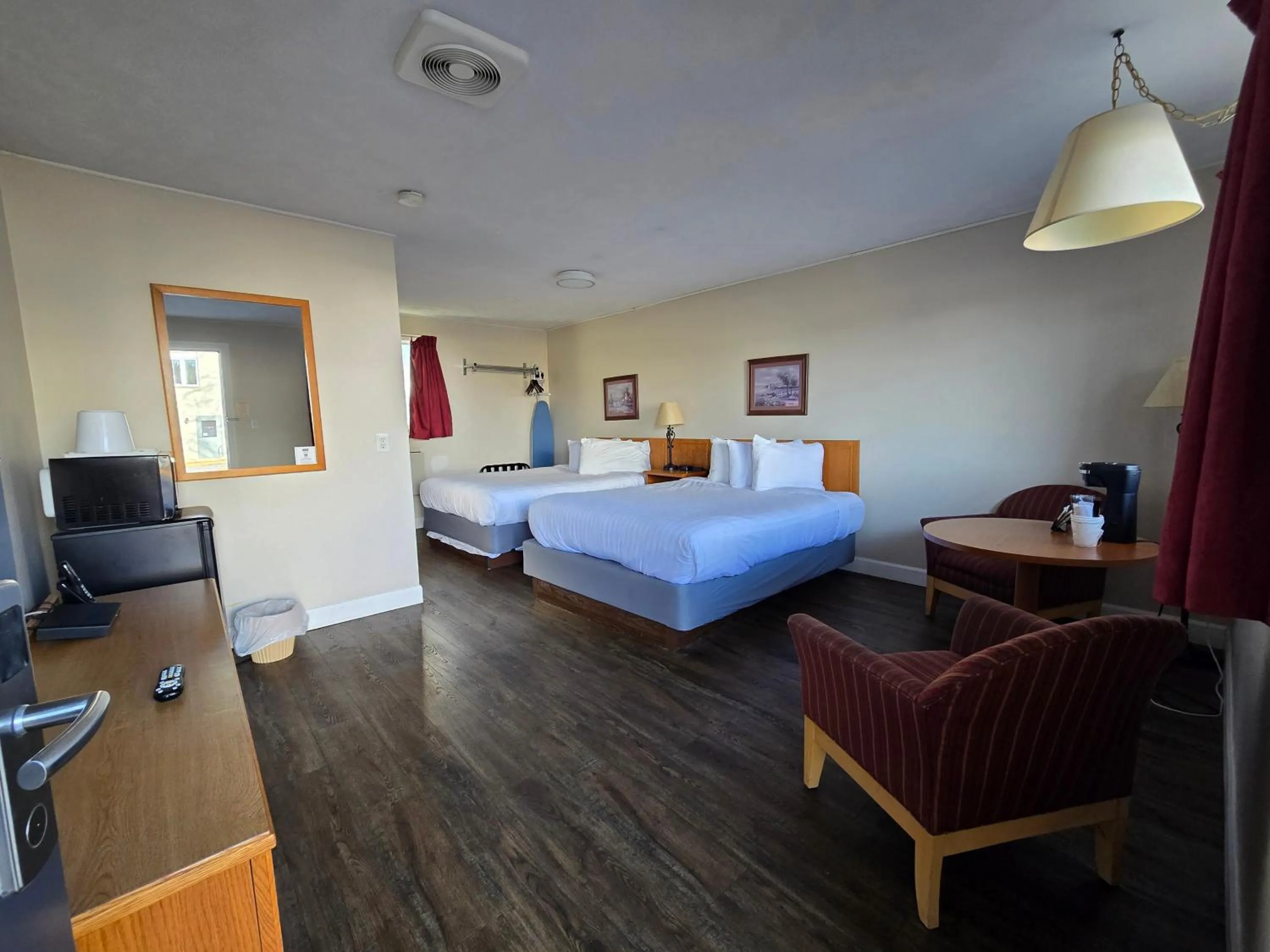 Bed in Travelodge by Wyndham Port Elgin