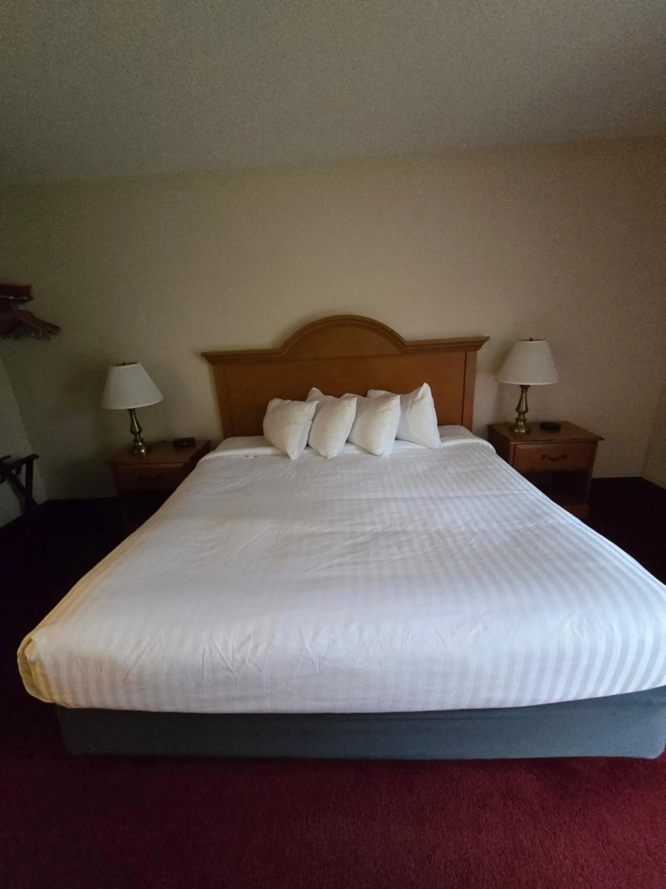 Bed in Travelodge by Wyndham Port Elgin