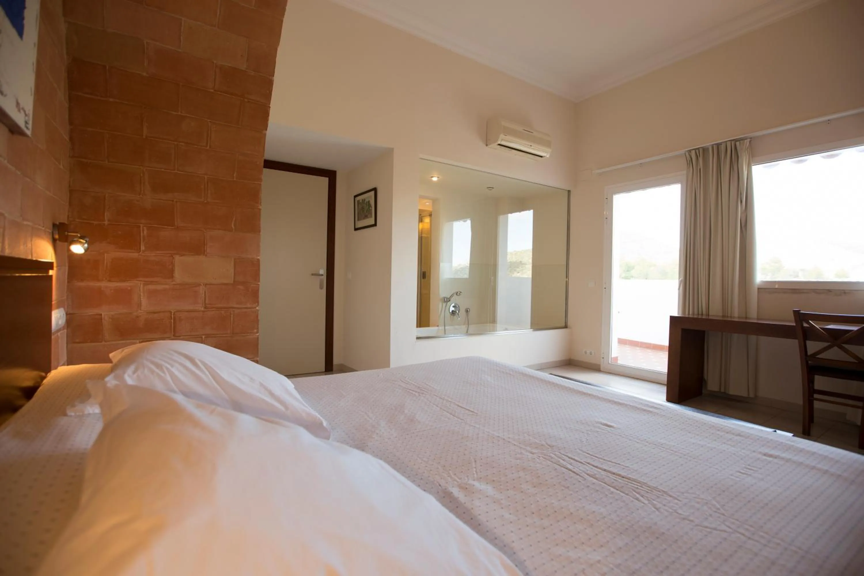 Bed in Hotel Cal Naudi