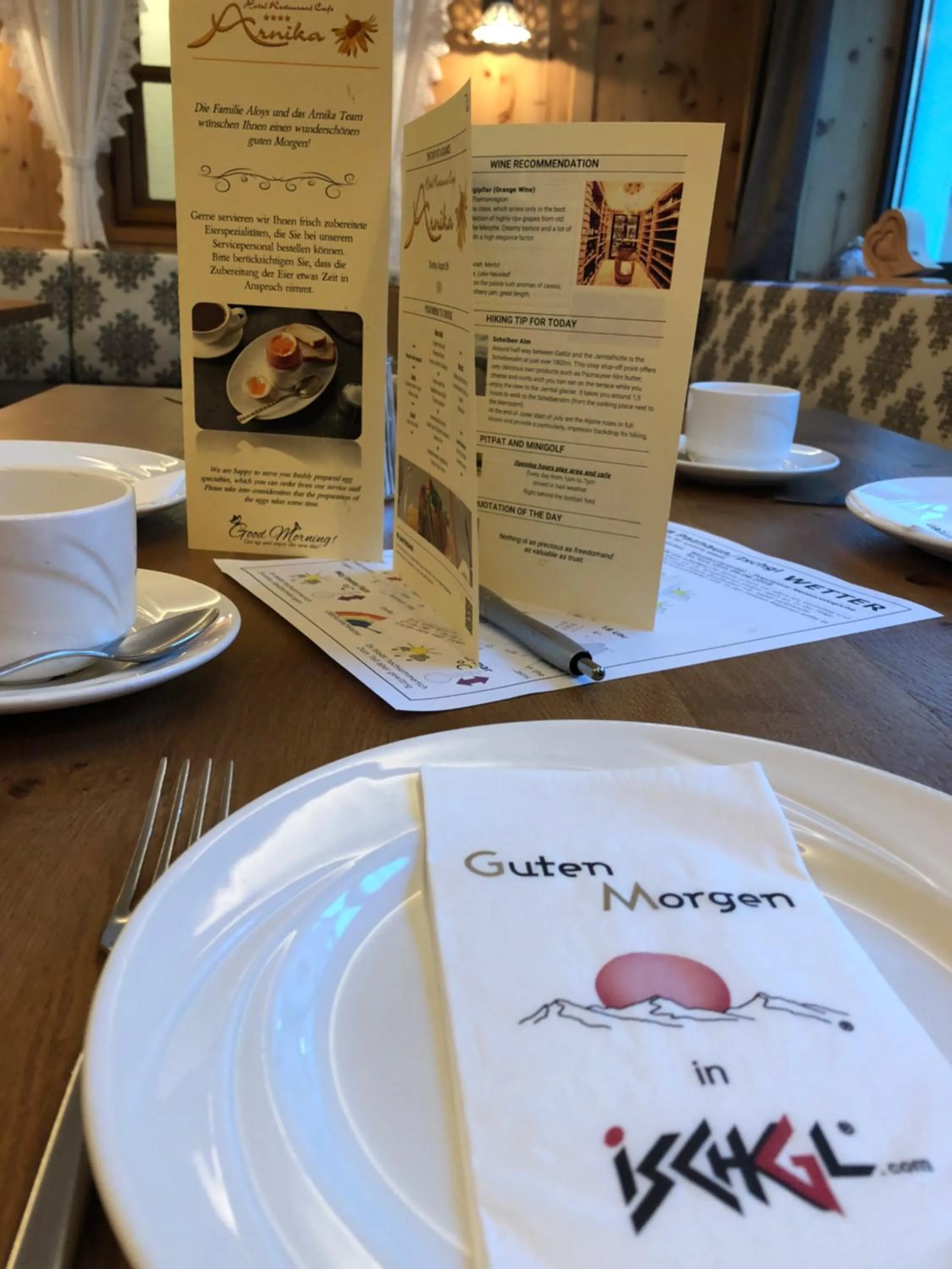 Continental breakfast in Hotel Arnika