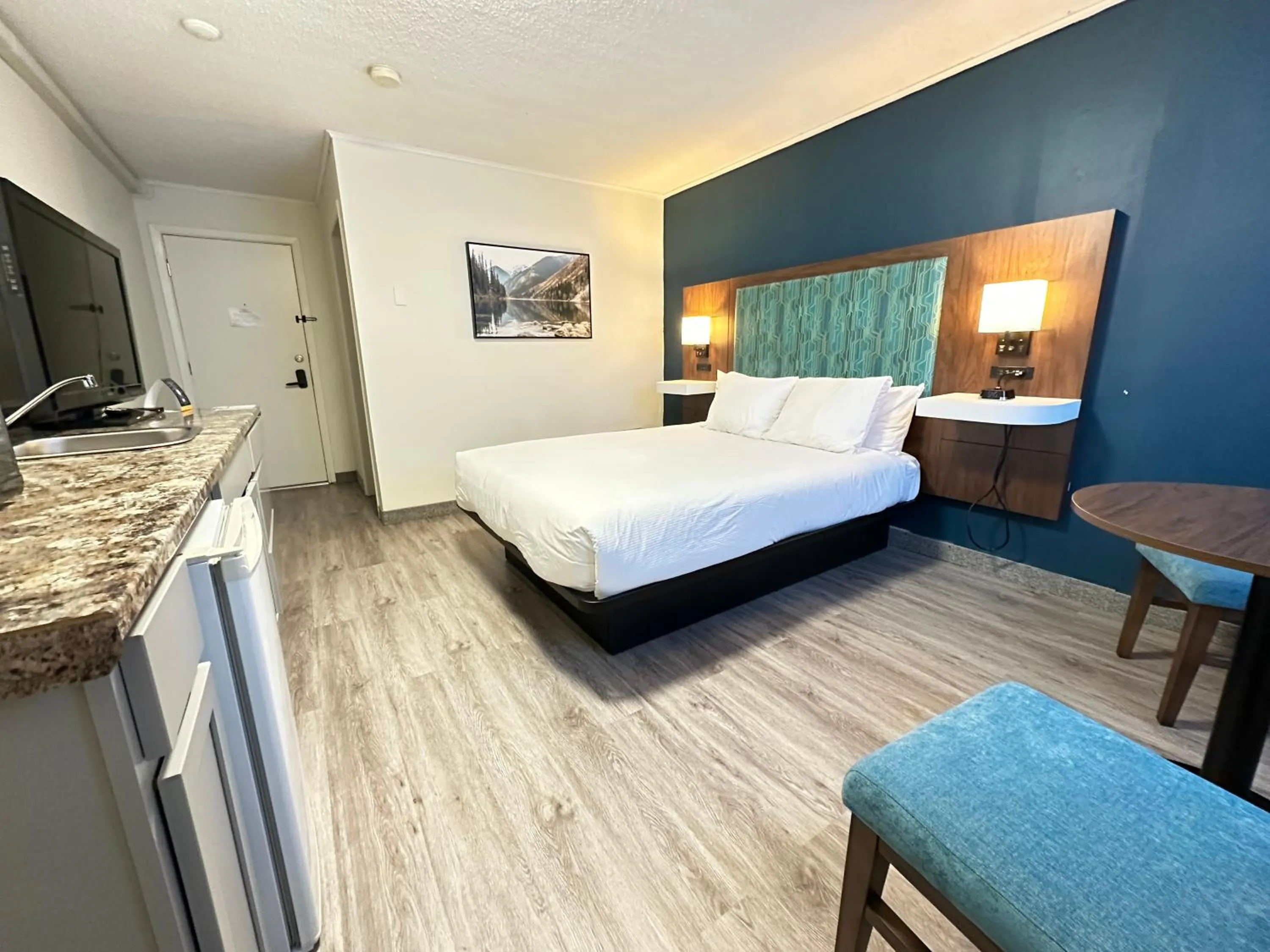 Bed in Travelodge by Wyndham Amherst