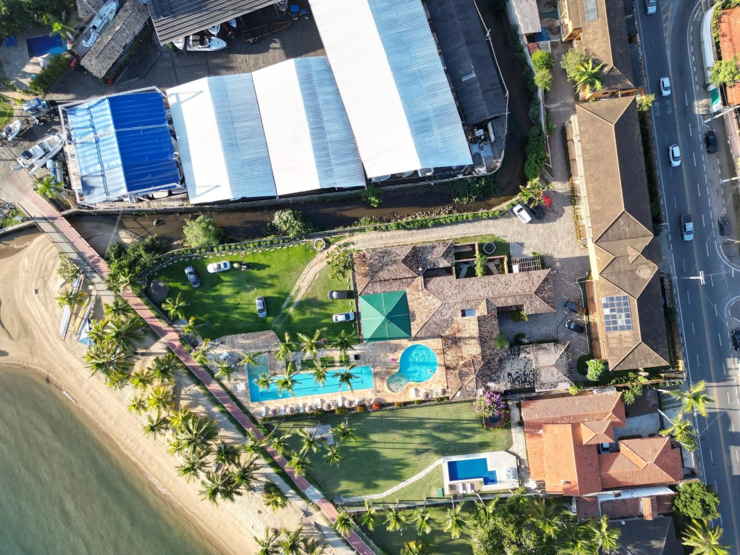 Property building in Pousada Casa Amarela