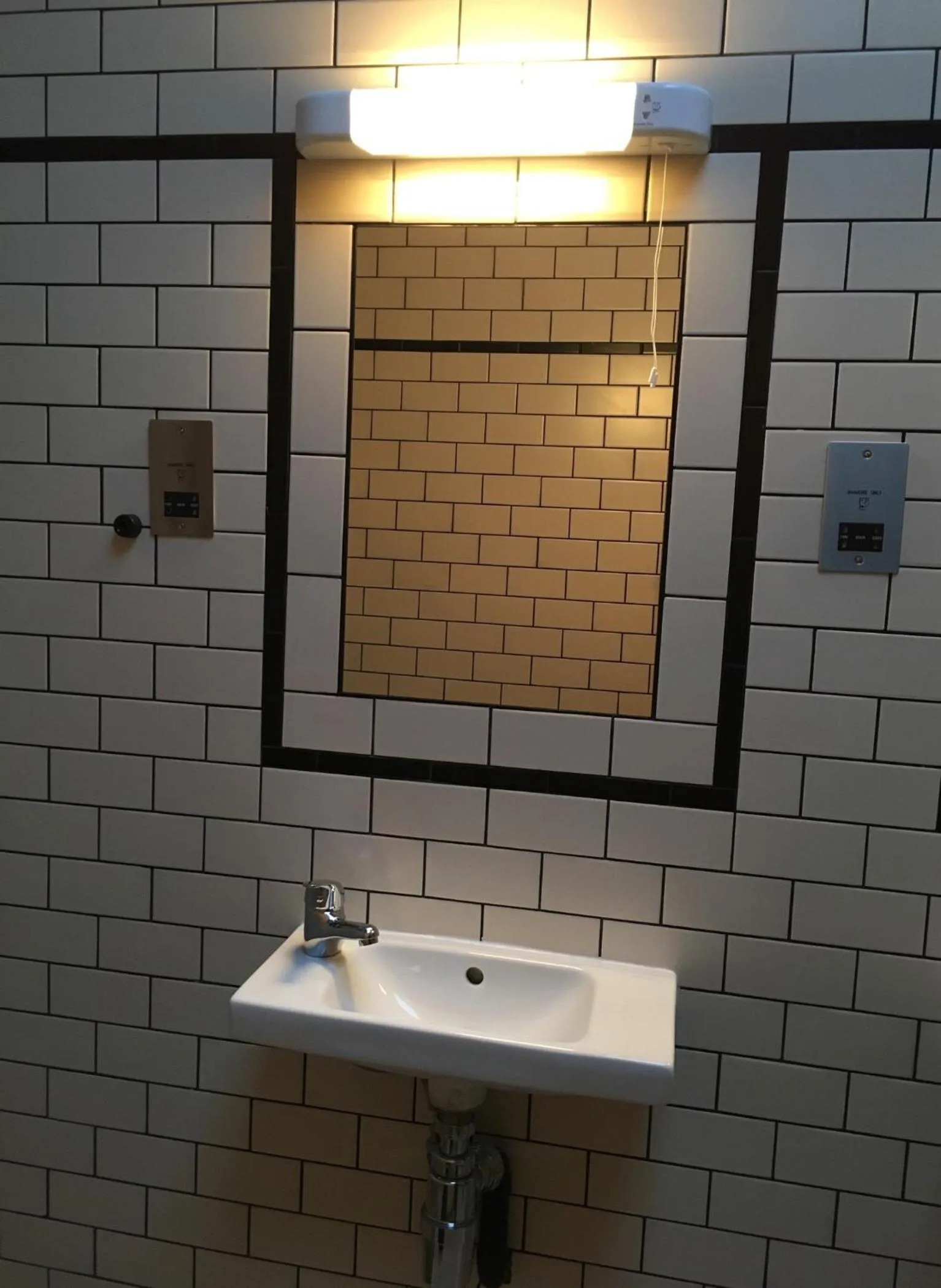 Bathroom in The Liverpool Pod Travel Hostel