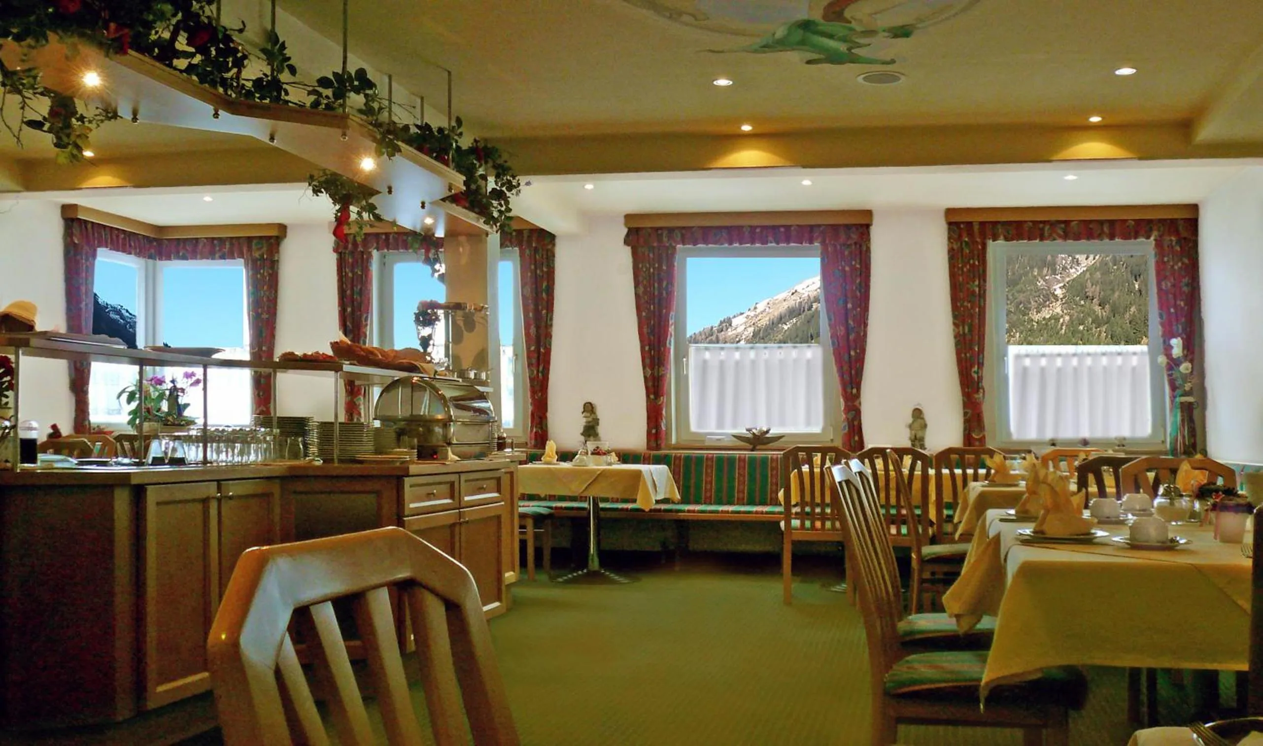 Restaurant/places to eat in Hotel Germania