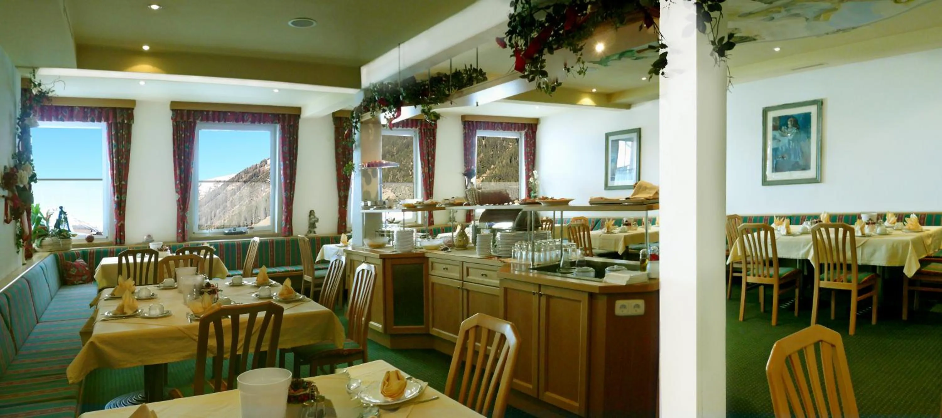 Restaurant/places to eat in Hotel Germania