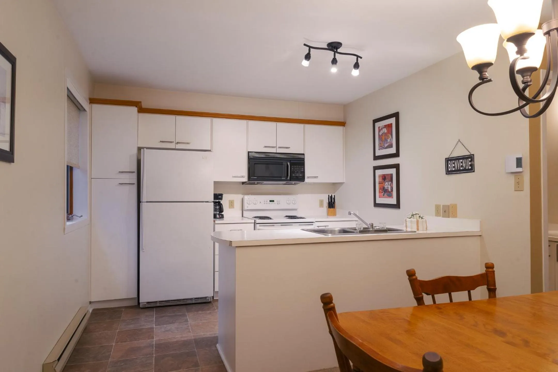 stove in Mont Blanc Hôtel & Condos