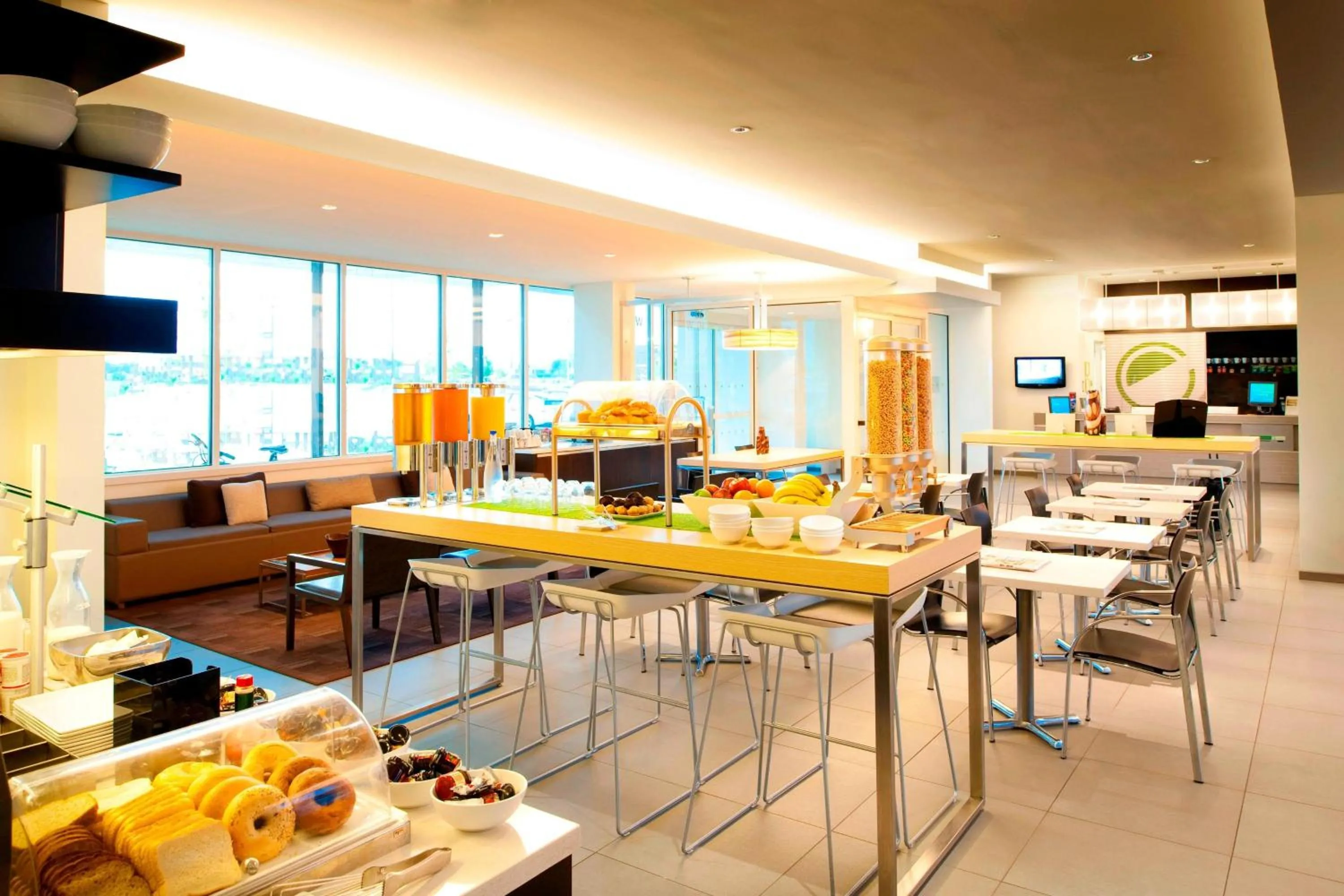 Breakfast in Element Dallas Fort Worth Airport North