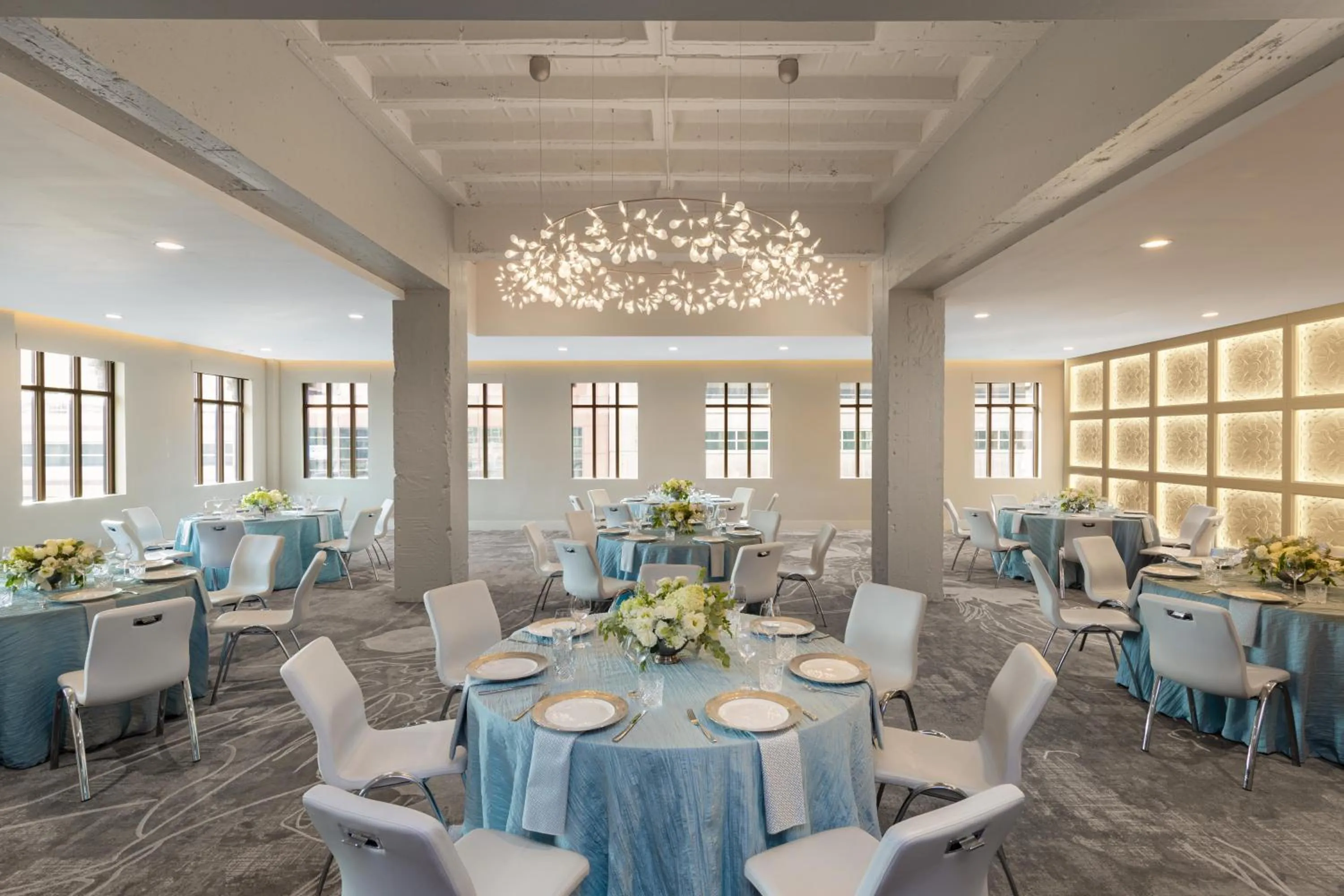 wedding in Hotel Ivy, a Luxury Collection Hotel, Minneapolis