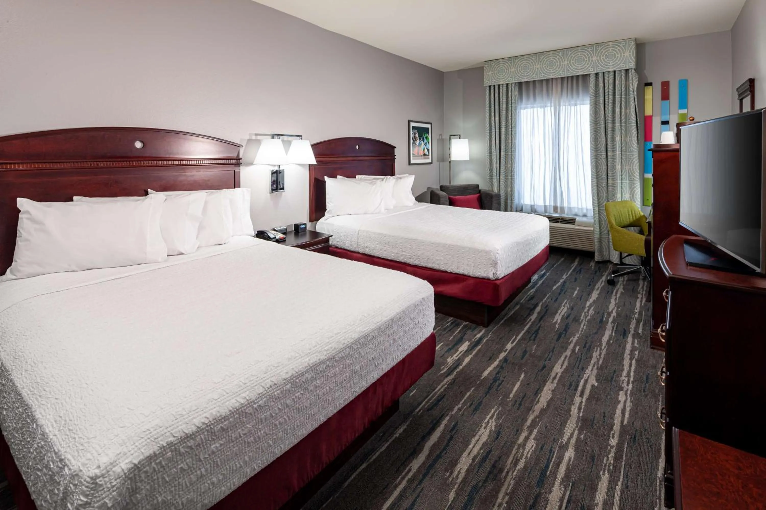 Bed in Hampton Inn & Suites Texarkana