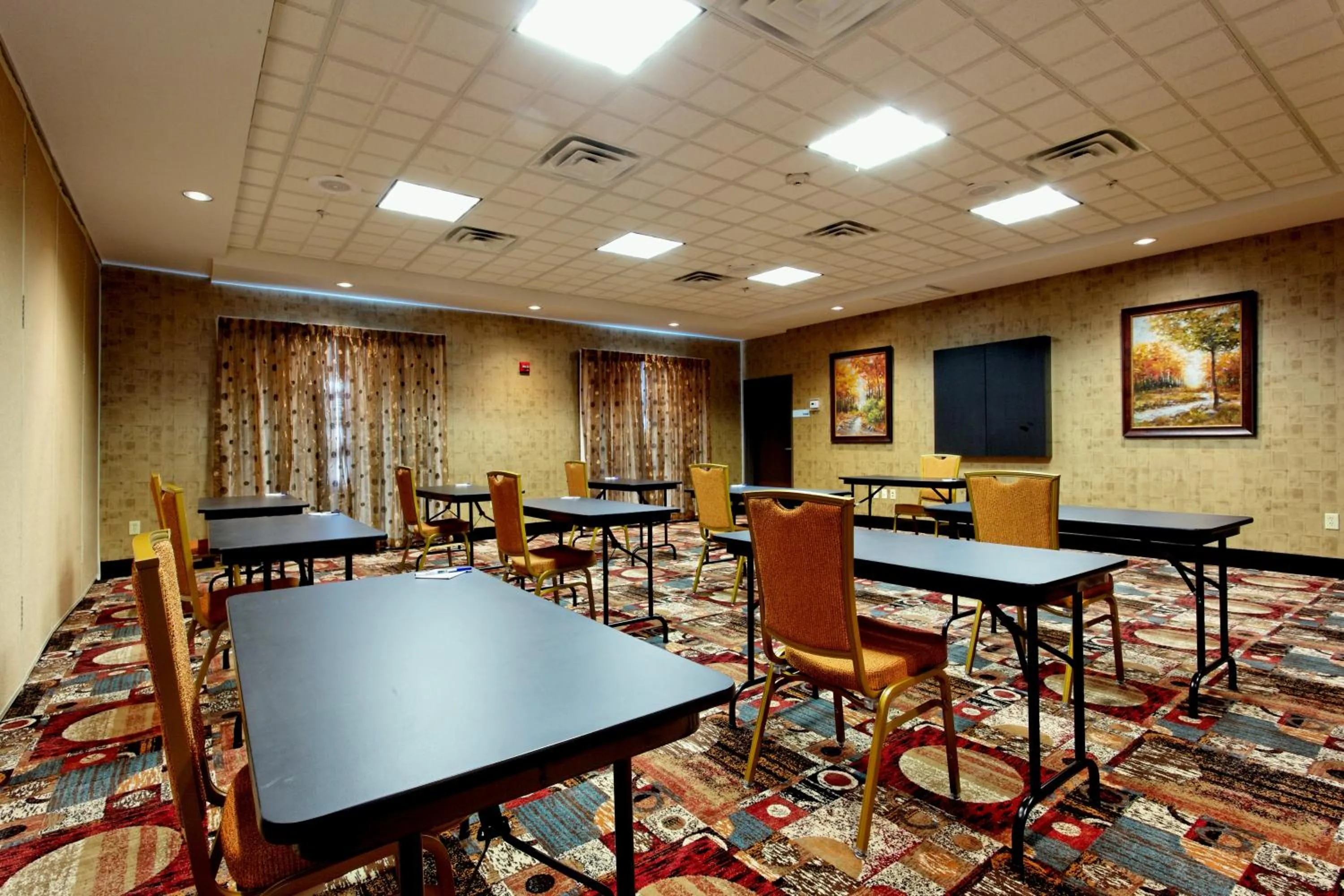 Meeting/conference room in Holiday Inn Express Hotel and Suites - Odessa by IHG