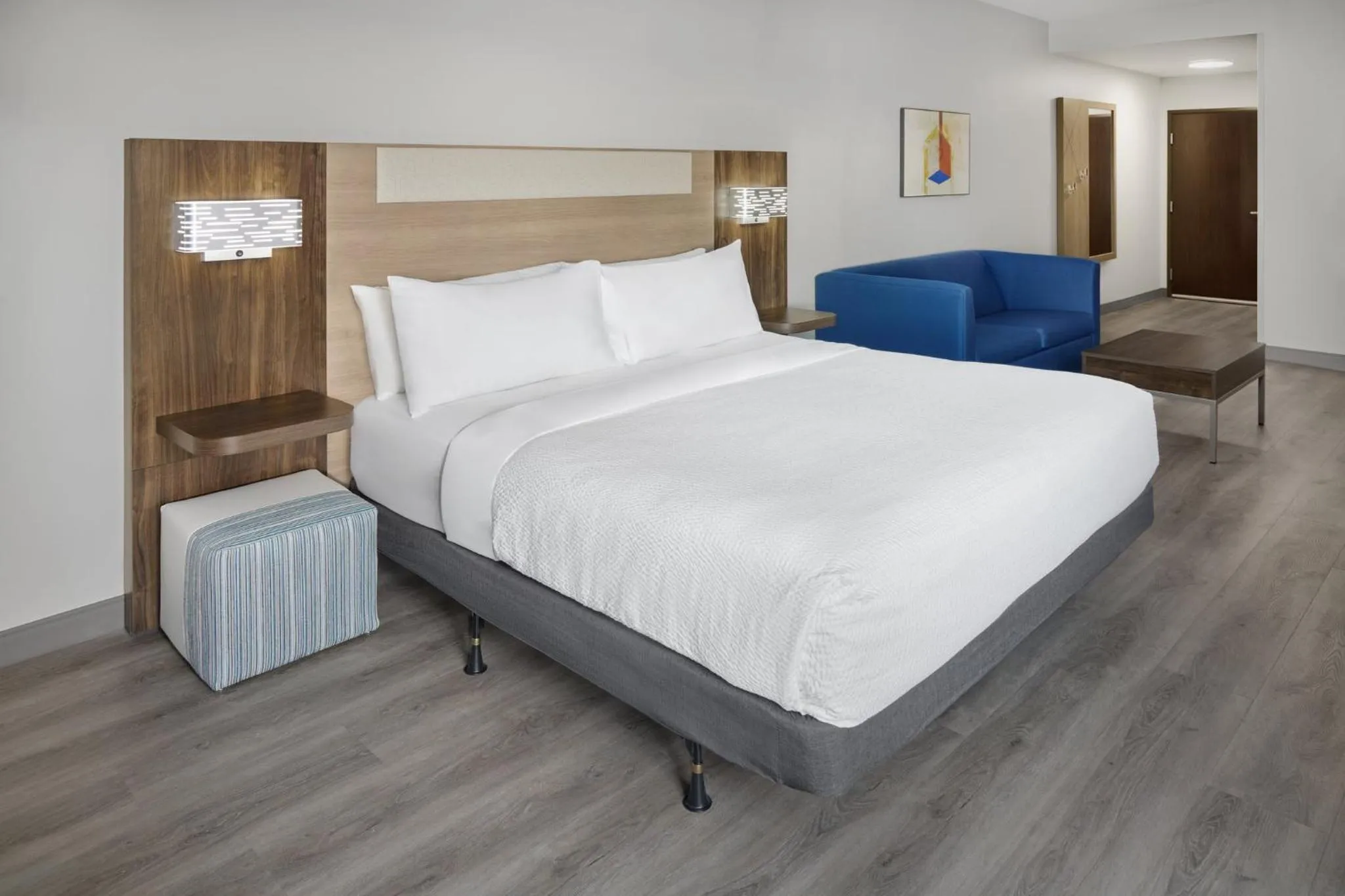 Bedroom, Bed in Holiday Inn Express Hotel and Suites - Odessa by IHG