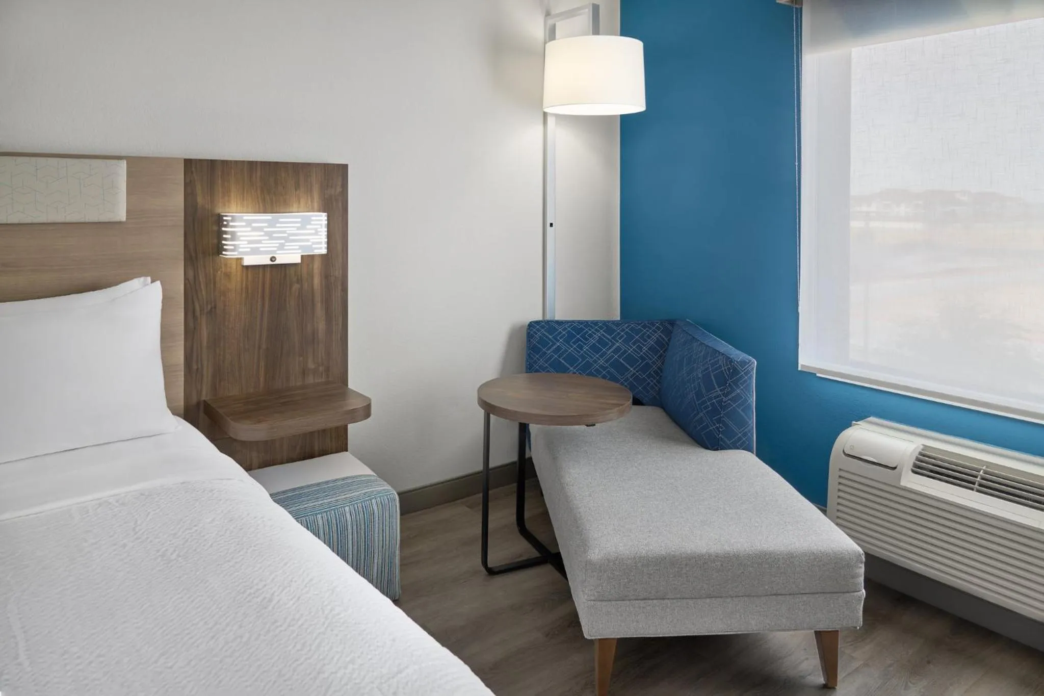 Photo of the whole room, Bed in Holiday Inn Express Hotel and Suites - Odessa by IHG