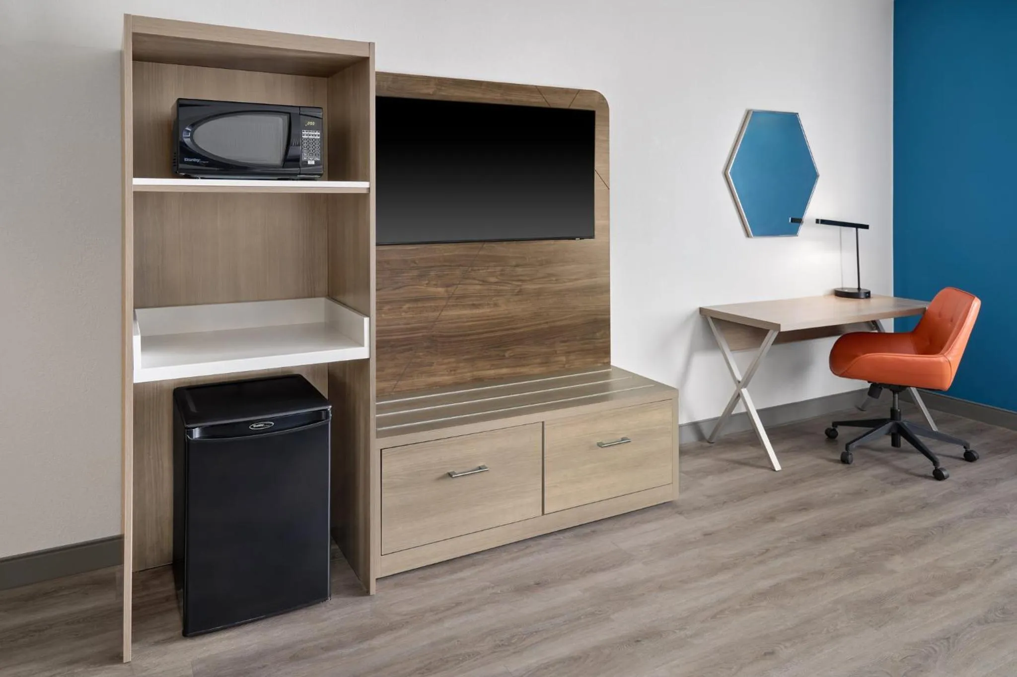 Photo of the whole room in Holiday Inn Express Hotel and Suites - Odessa by IHG