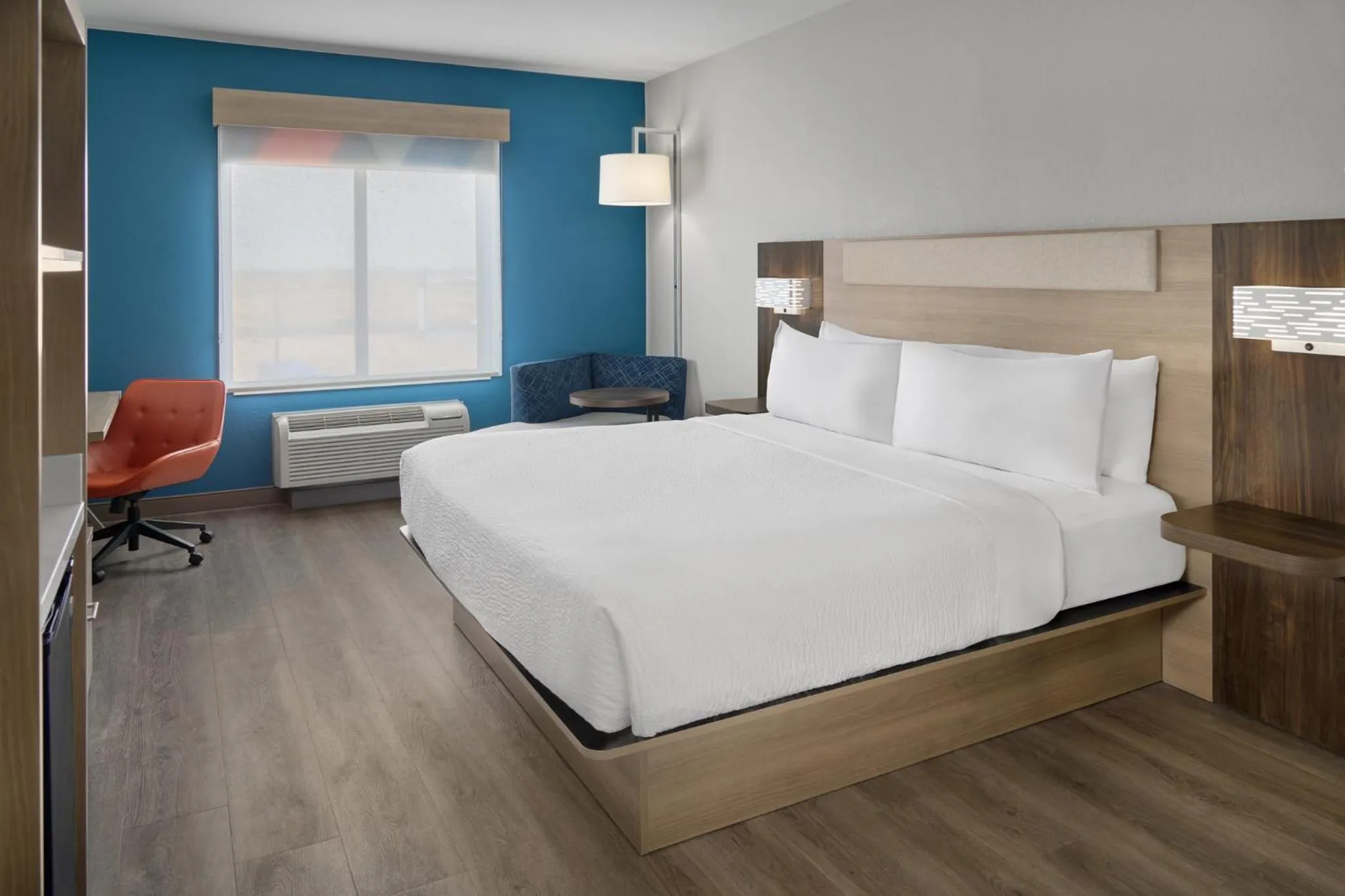 Photo of the whole room, Bed in Holiday Inn Express Hotel and Suites - Odessa by IHG
