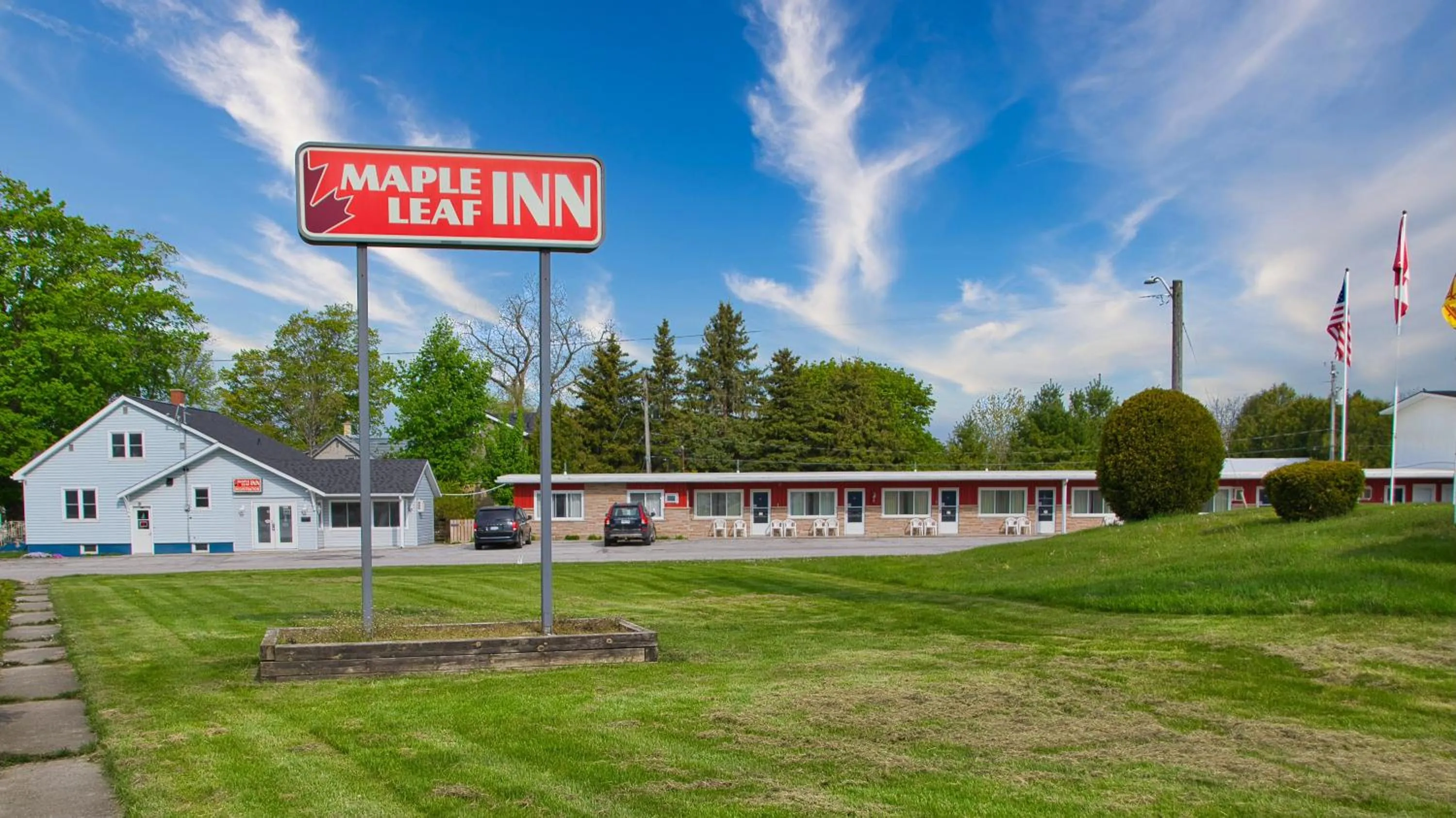 Maple Leaf Inn & Suites