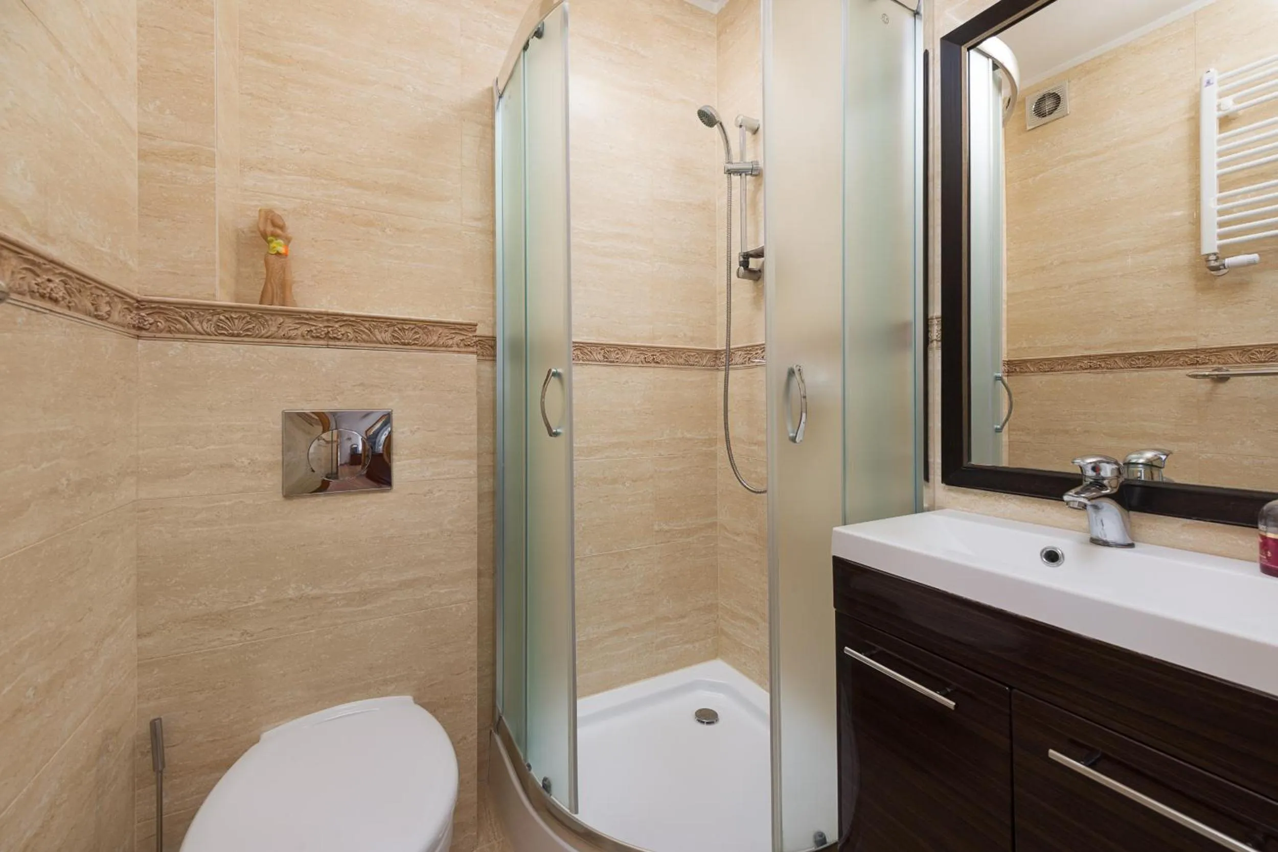 Shower in Willa Daria