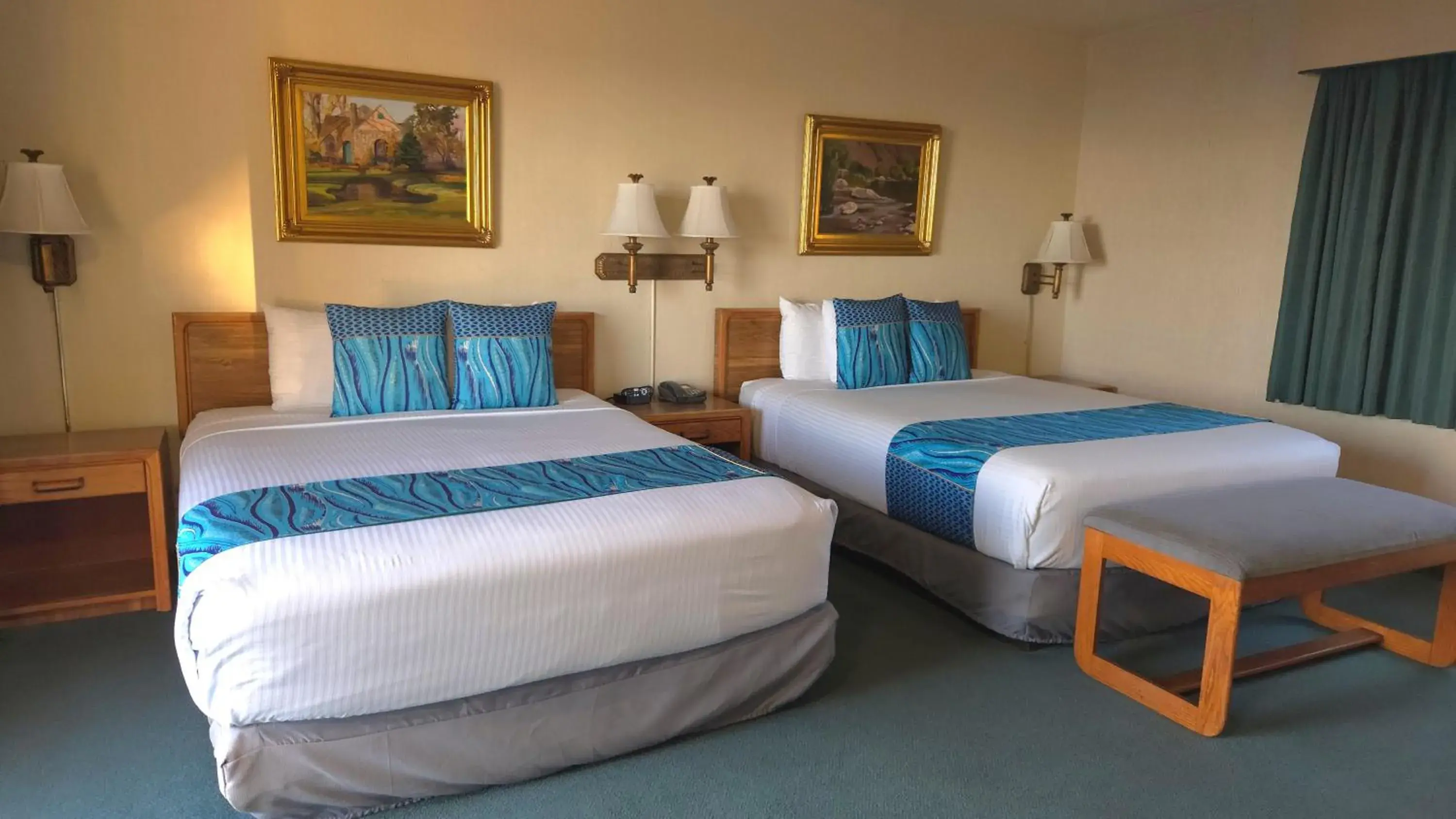 Deluxe Ocean View 2 Queen Beds in Cabrillo Inn at the Beach Deluxe Ocean View 2 Queen Beds in Cabrillo Inn at the Beach