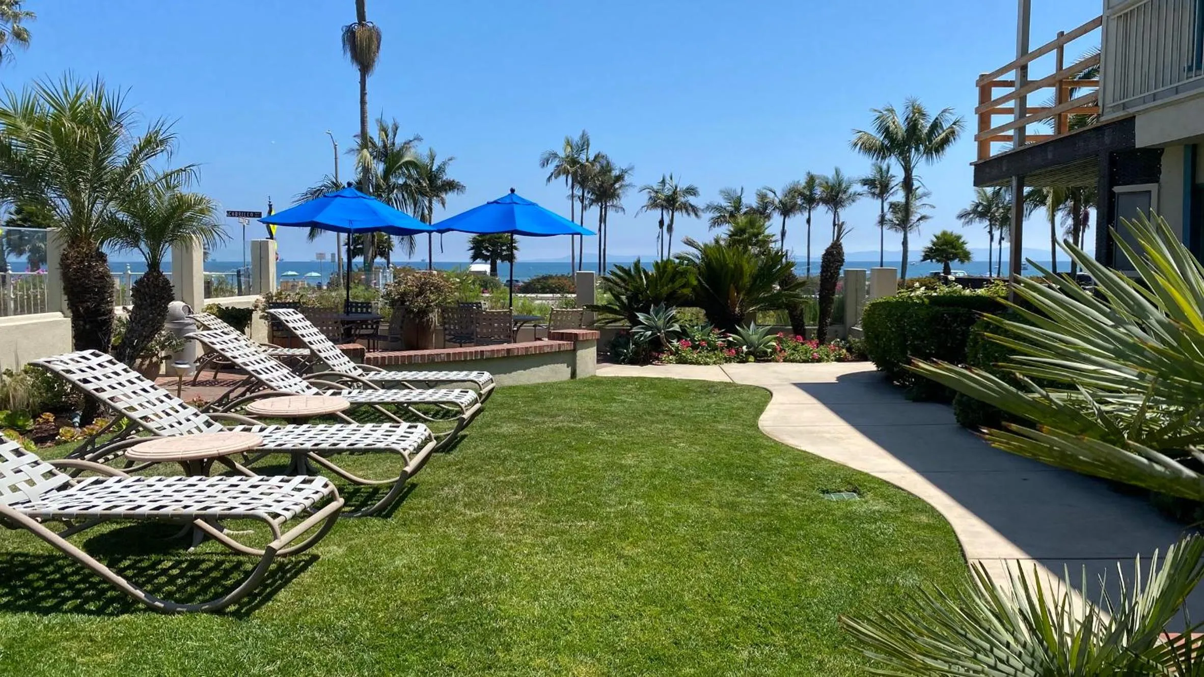 Standard Ocean View King  in Cabrillo Inn at the Beach