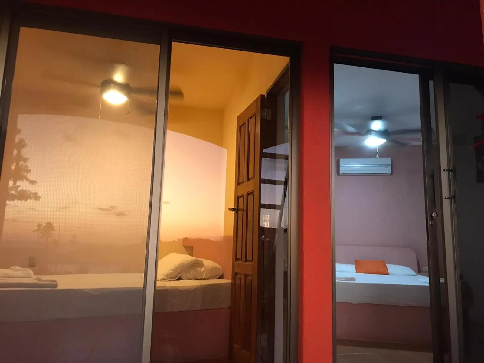 Photo of the whole room, Bed in El Jardin