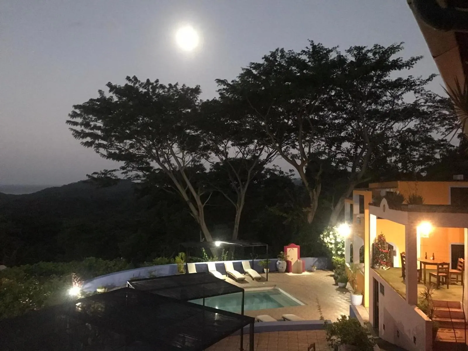 Property building in El Jardin