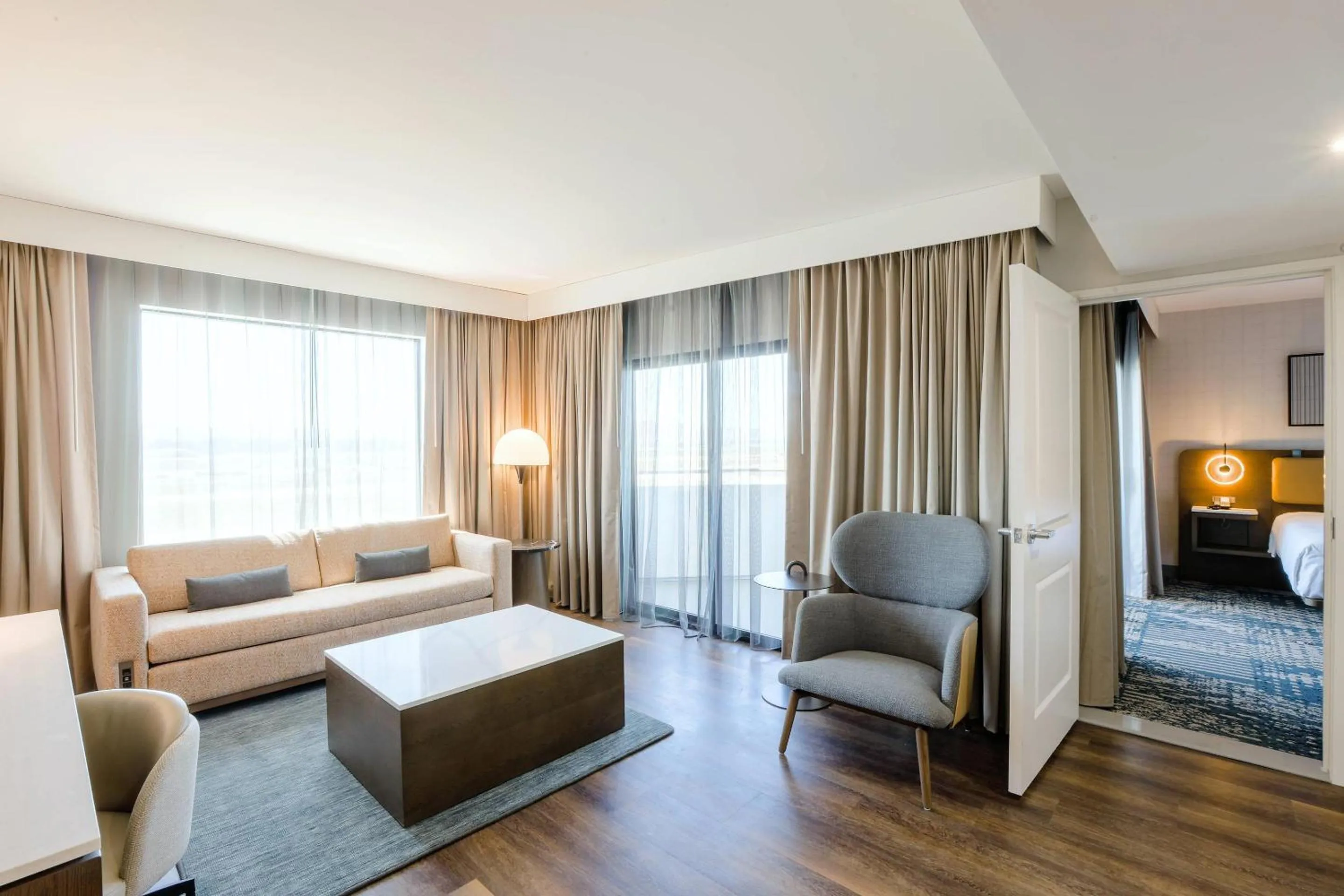 Bedroom, Bed in Radisson Hotel Santa Maria