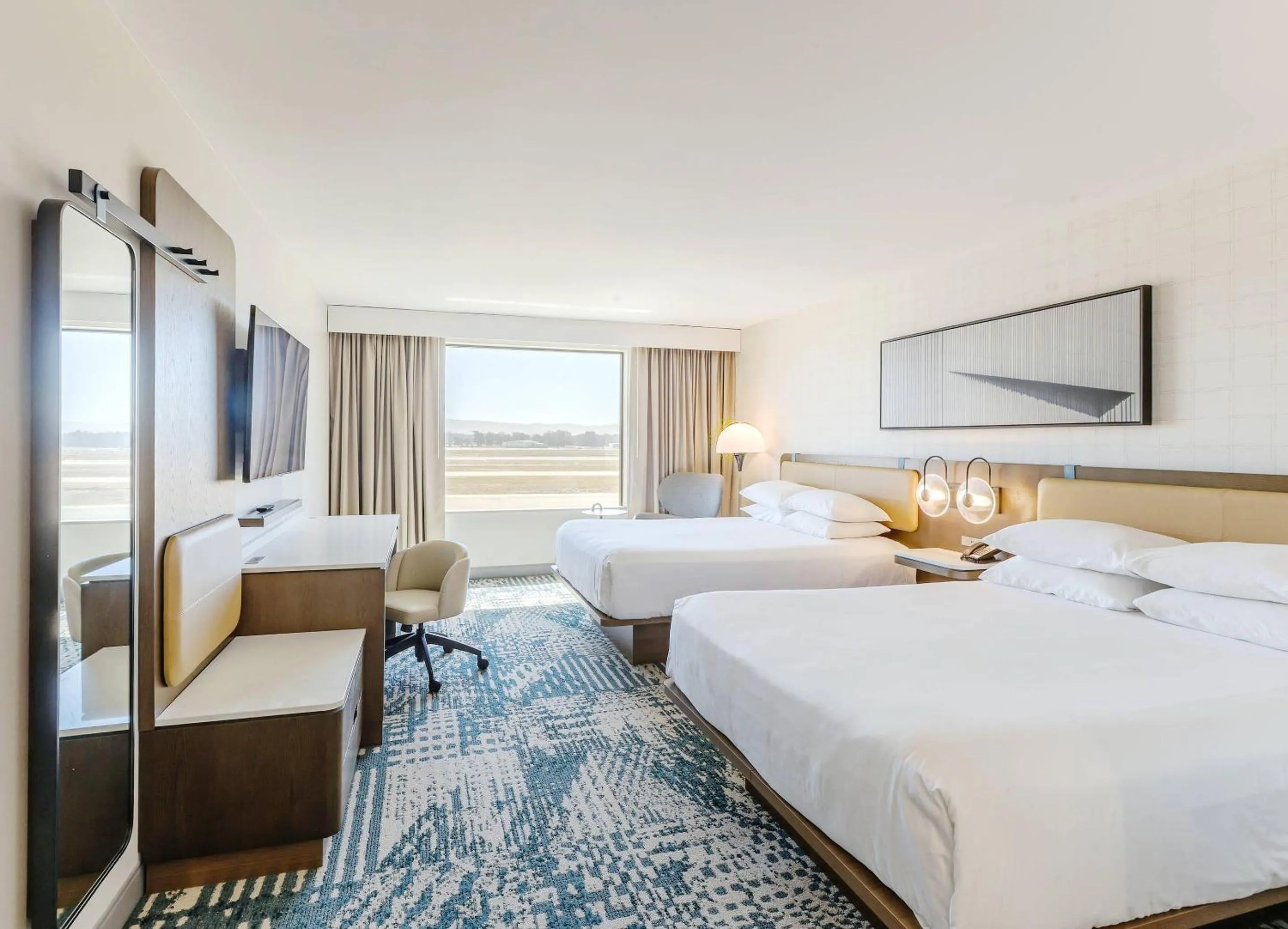 Bedroom, Bed in Radisson Hotel Santa Maria