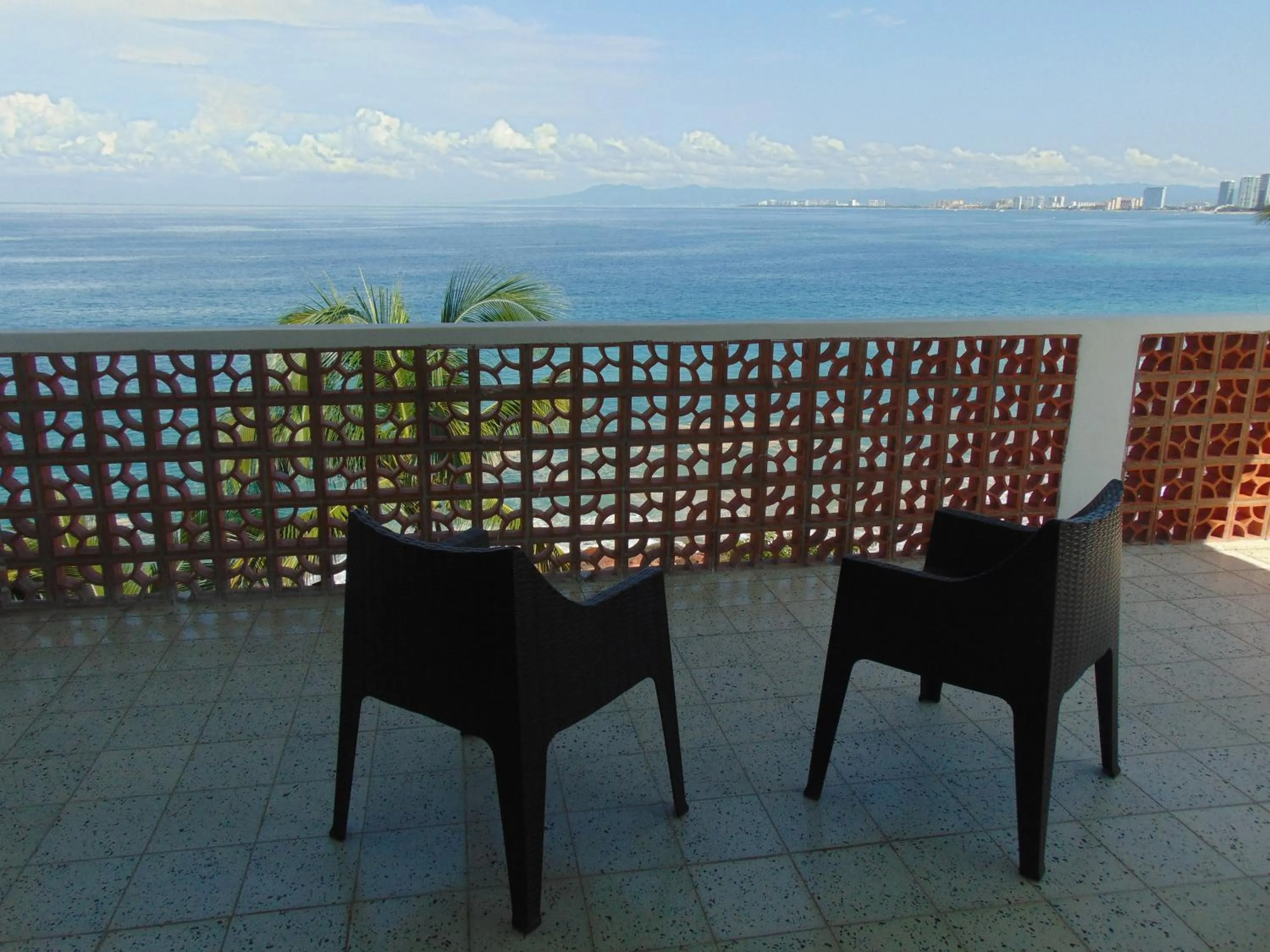 Property building in Hotel Rosita