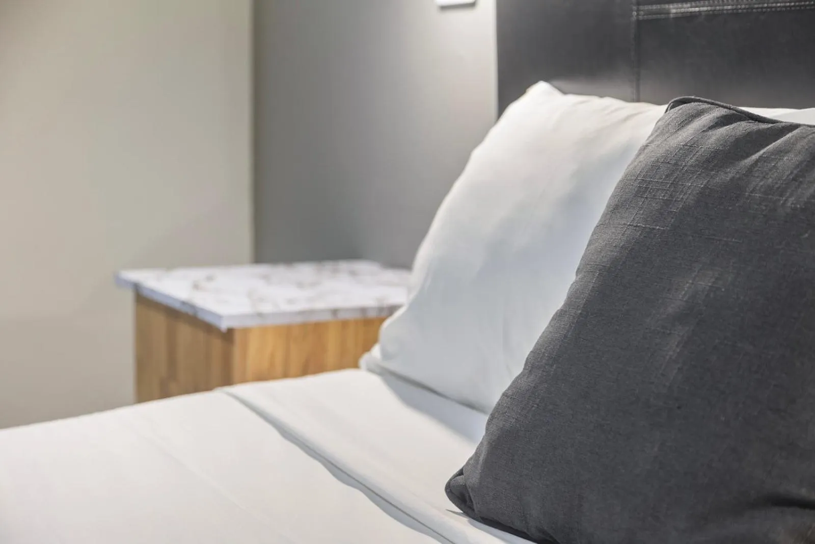 Bed in Adelaide Paringa