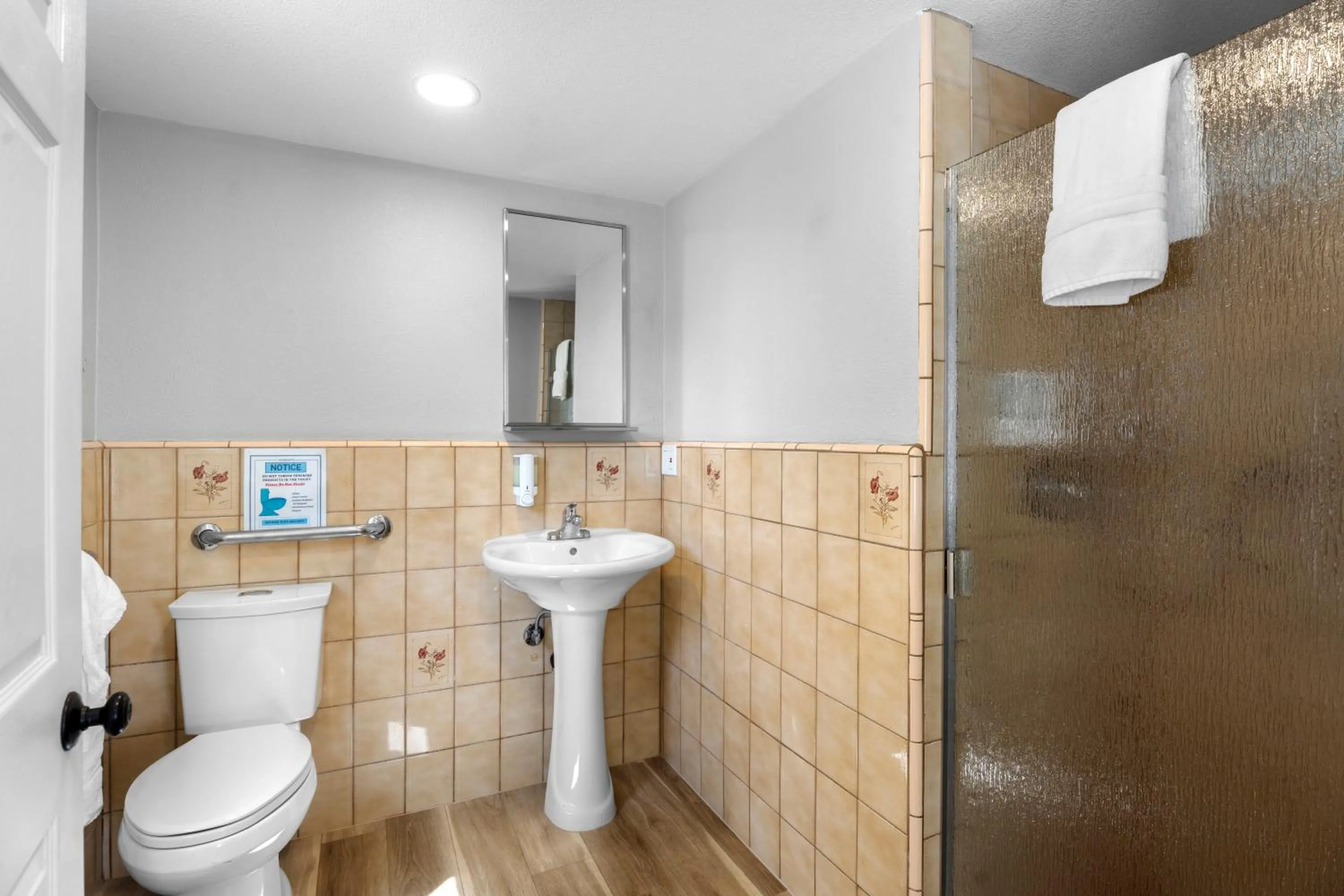 Bathroom in Ocean Park Inn