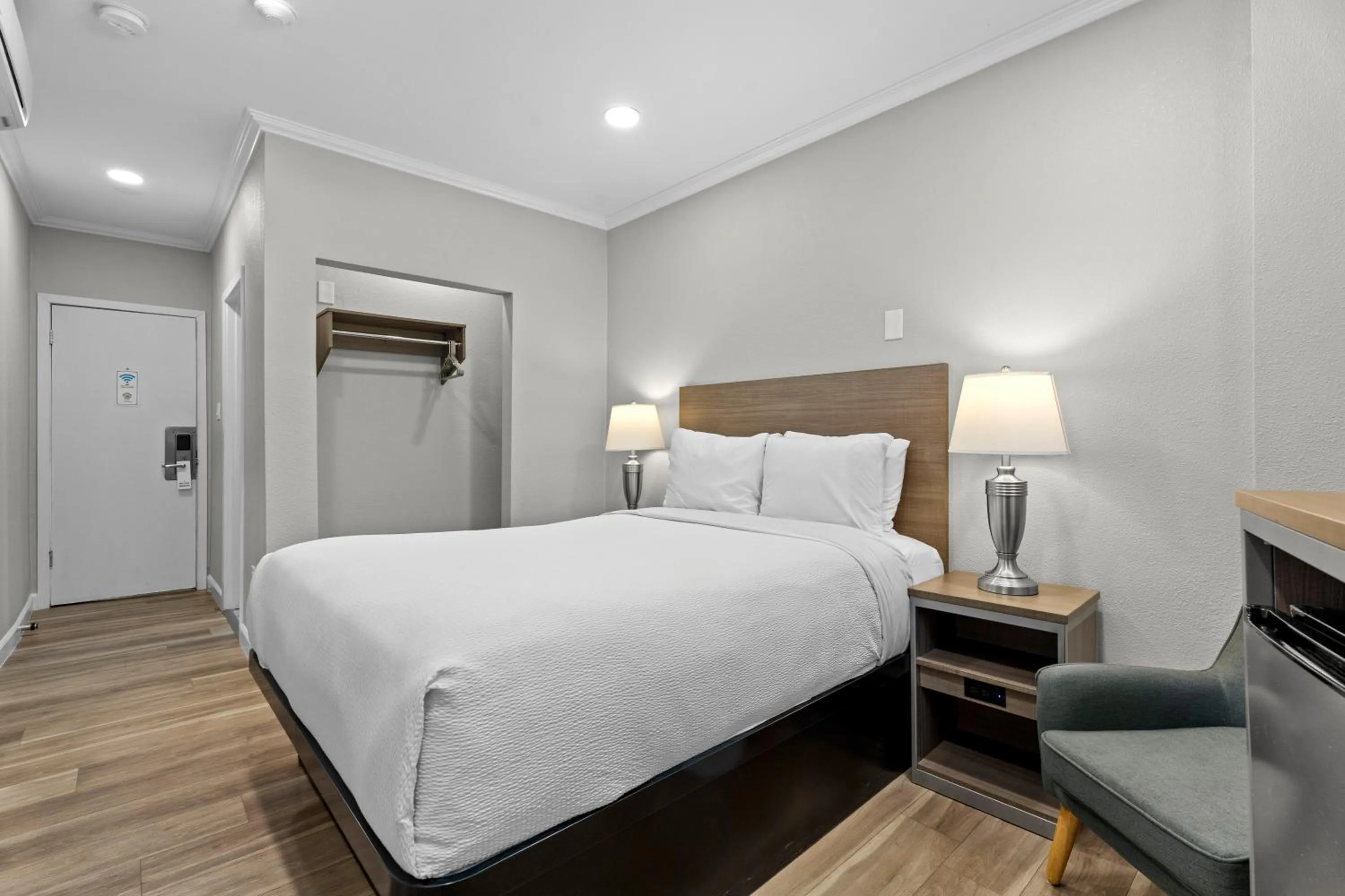 Bedroom, Bed in Ocean Park Inn