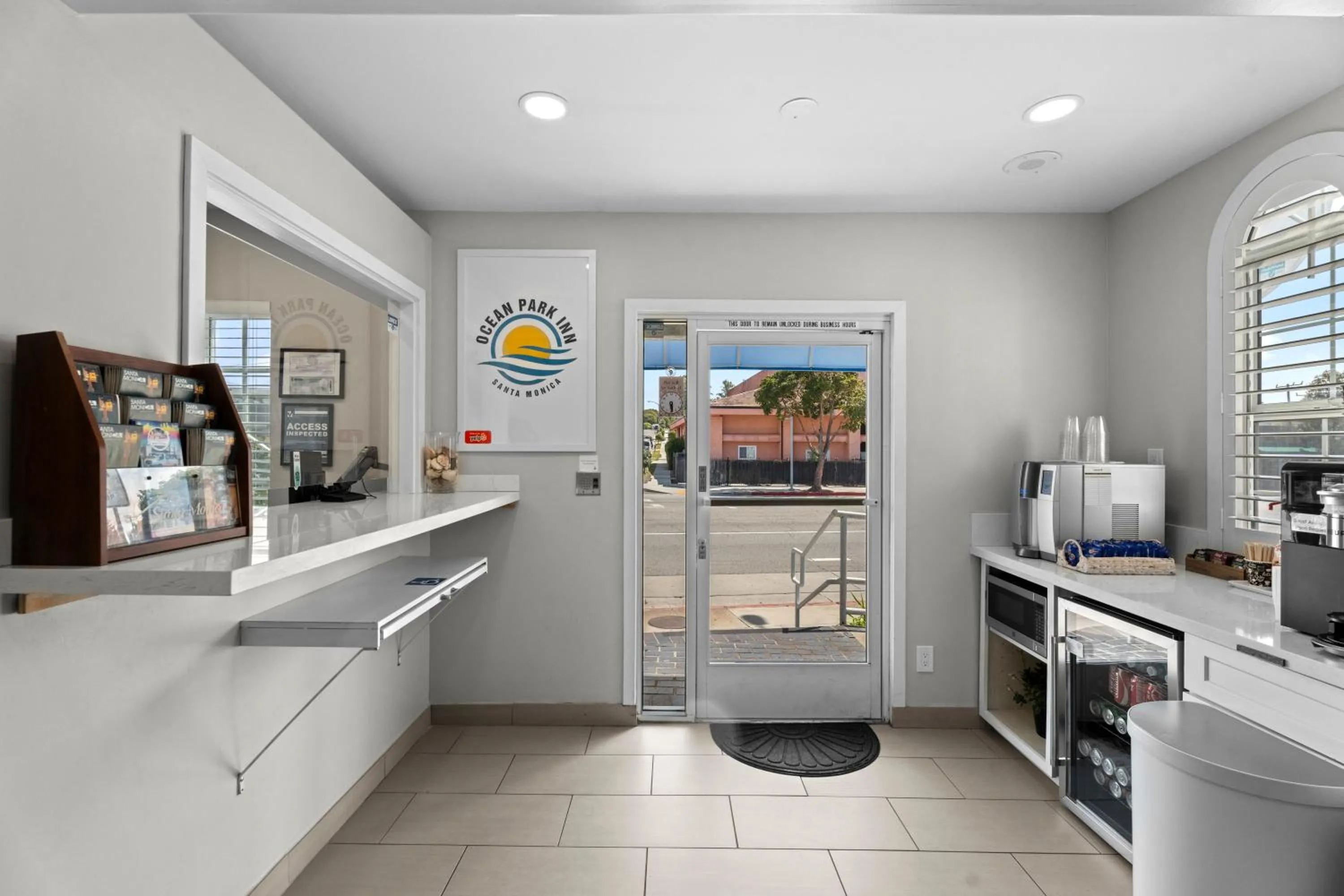 Lobby or reception in Ocean Park Inn