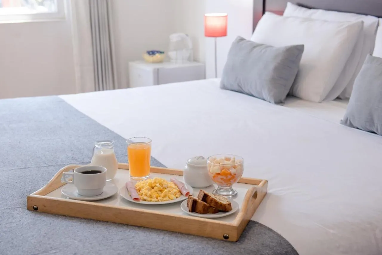 Continental breakfast, Bed in Hoteles Riviera Ejecutivo