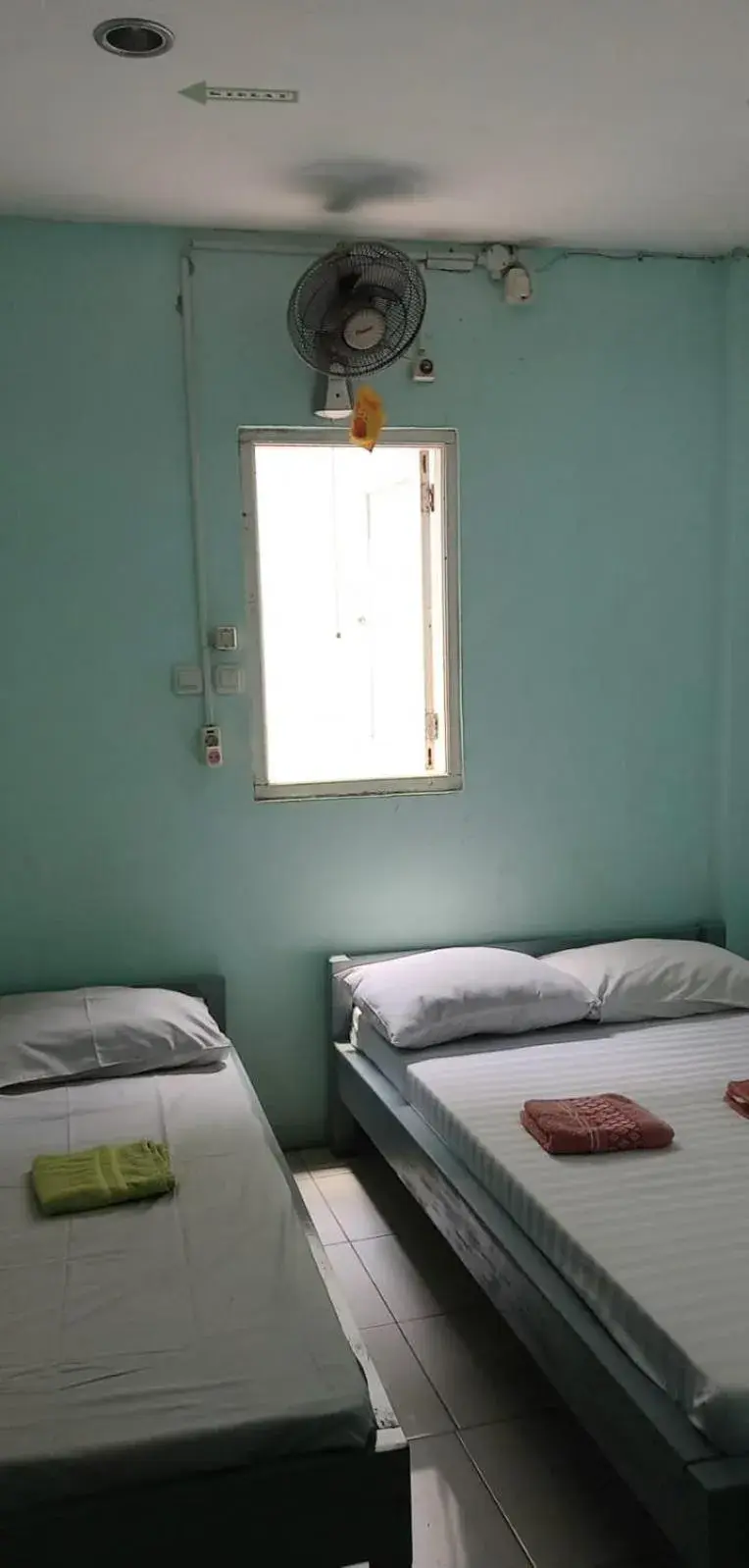 Budget Twin Room in Benara Shariah Homestay Budget Twin Room in Benara Shariah Homestay