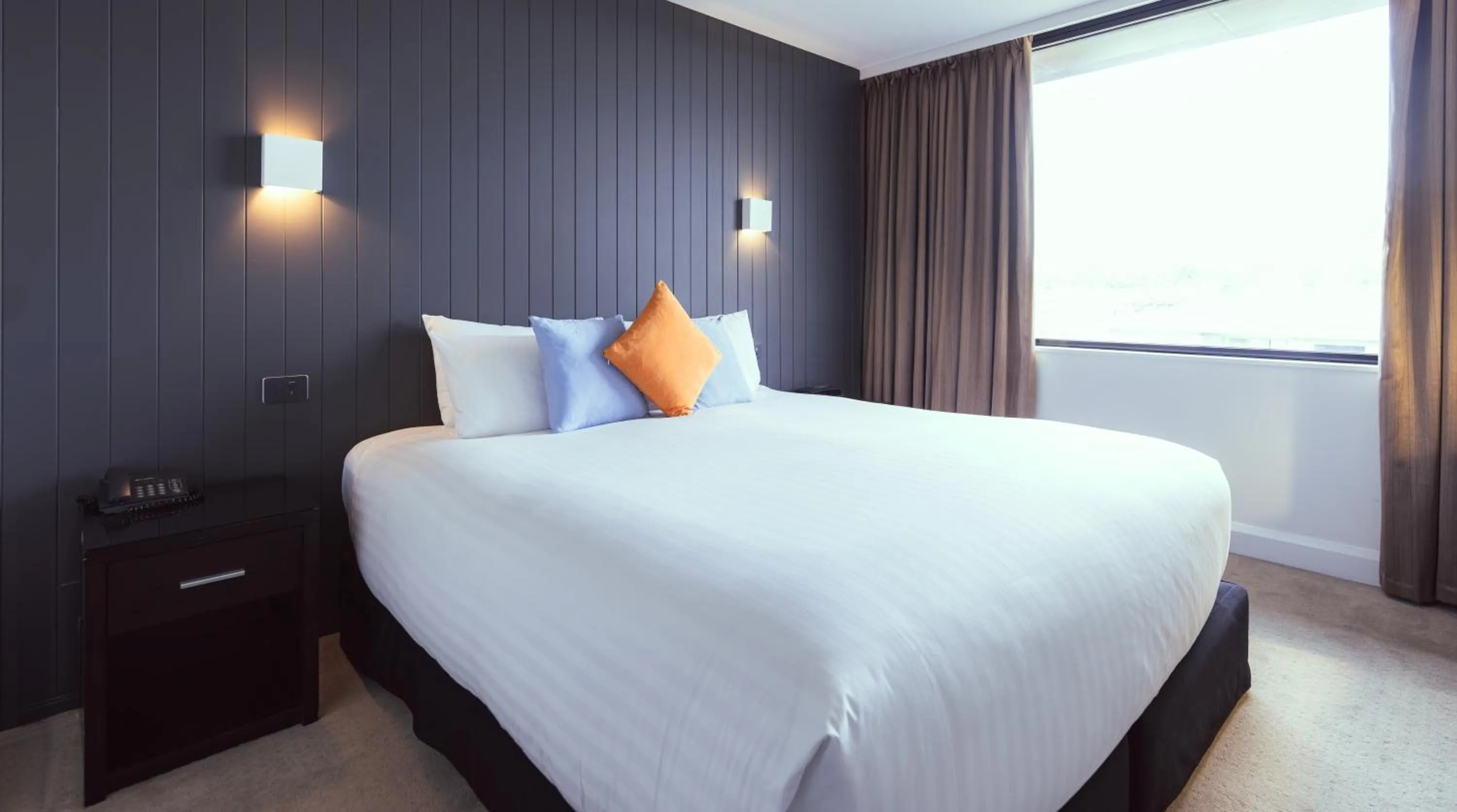 Bed in Canberra Rex Hotel