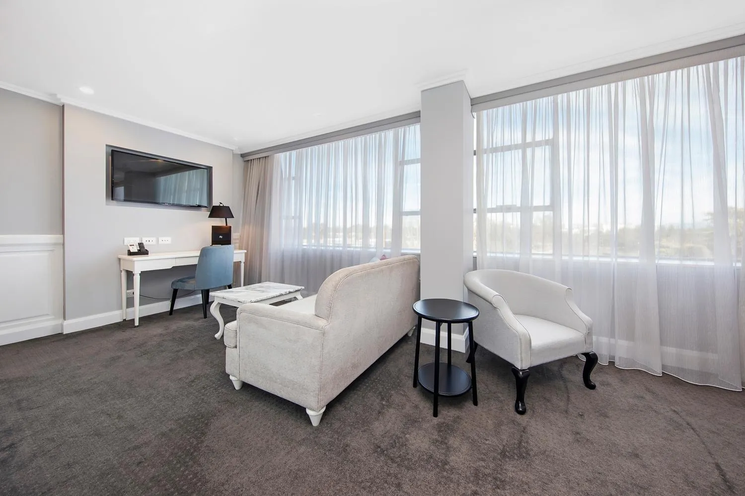 TV and multimedia in Canberra Rex Hotel