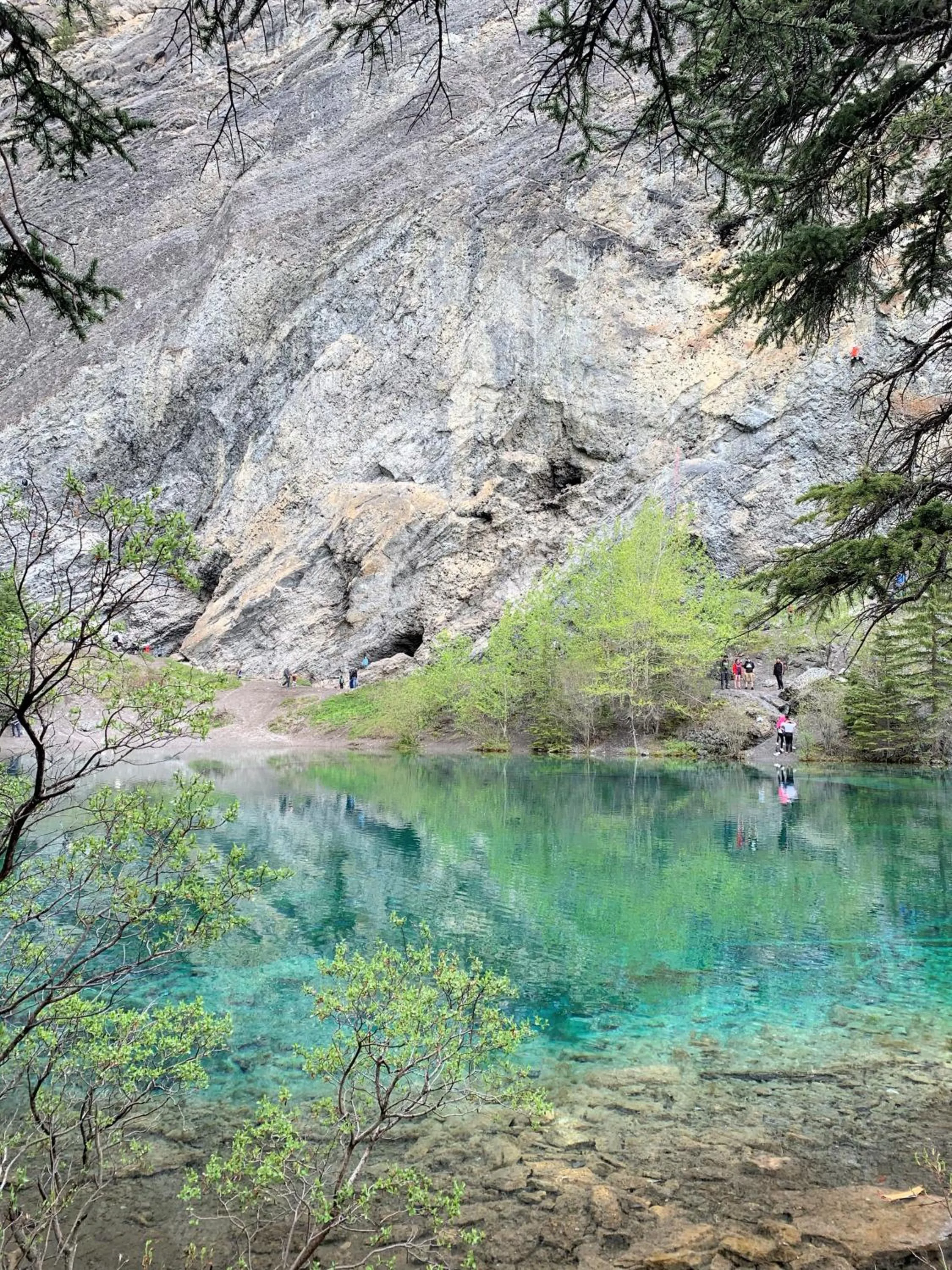 Hiking in Inviting Rocky Mountain HOT TUB in Top Rated Condo managed by Little Sister Getaways