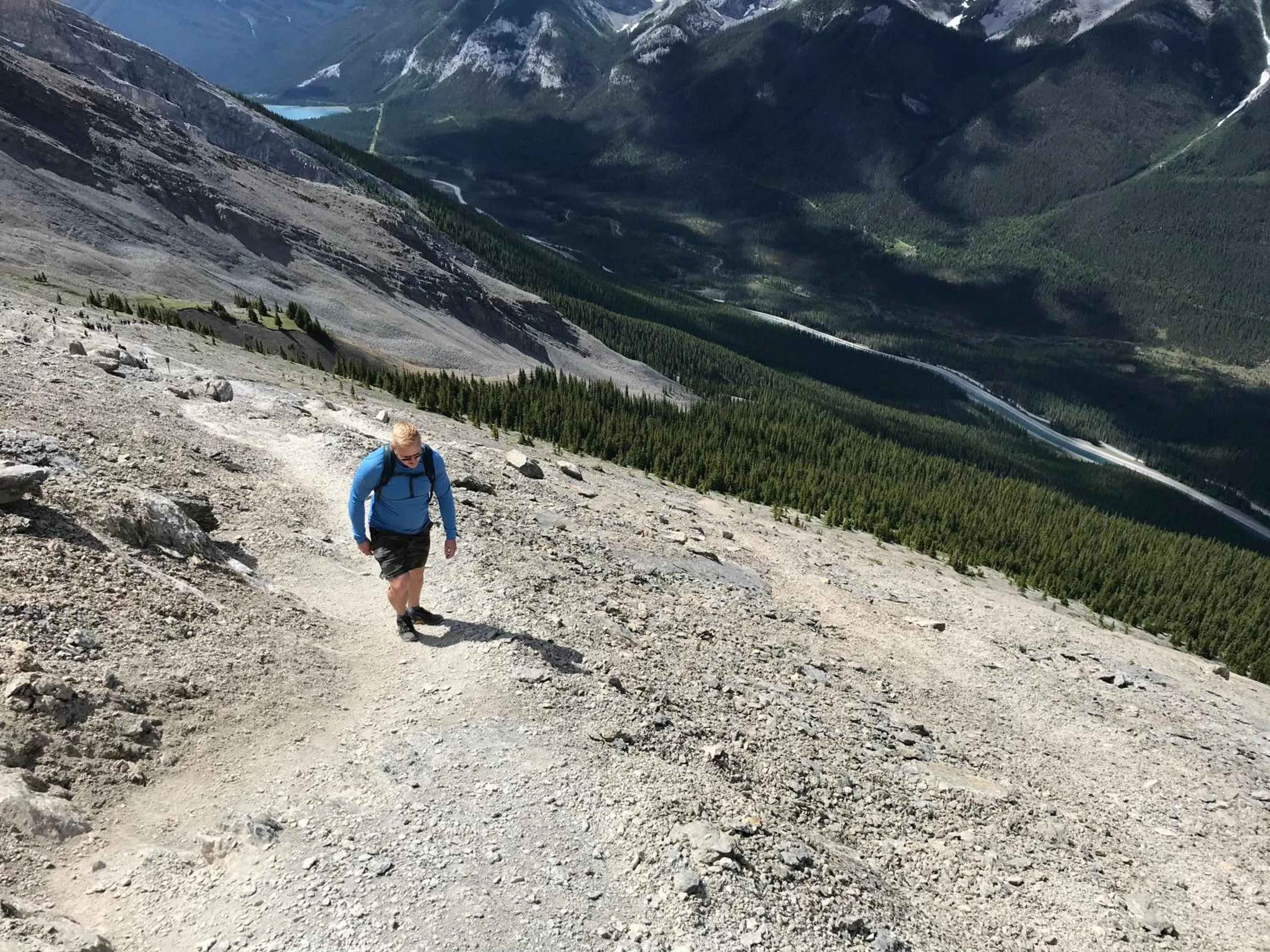 Hiking in Inviting Rocky Mountain HOT TUB in Top Rated Condo managed by Little Sister Getaways